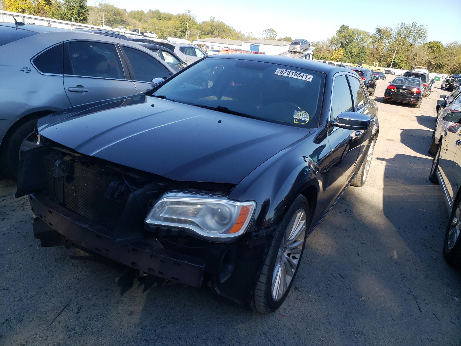 Photo 2 from auction – 2012 CHRYSLER 300 LIMITE with VIN 2C3CCACG0CH285113