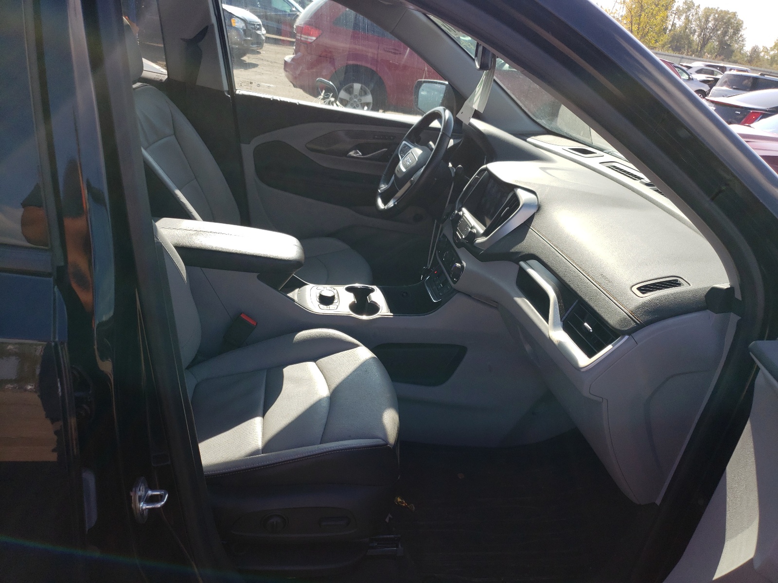 Photo 5 from auction – 2020 GMC TERRAIN SL with VIN 3GKALVEV8LL260574