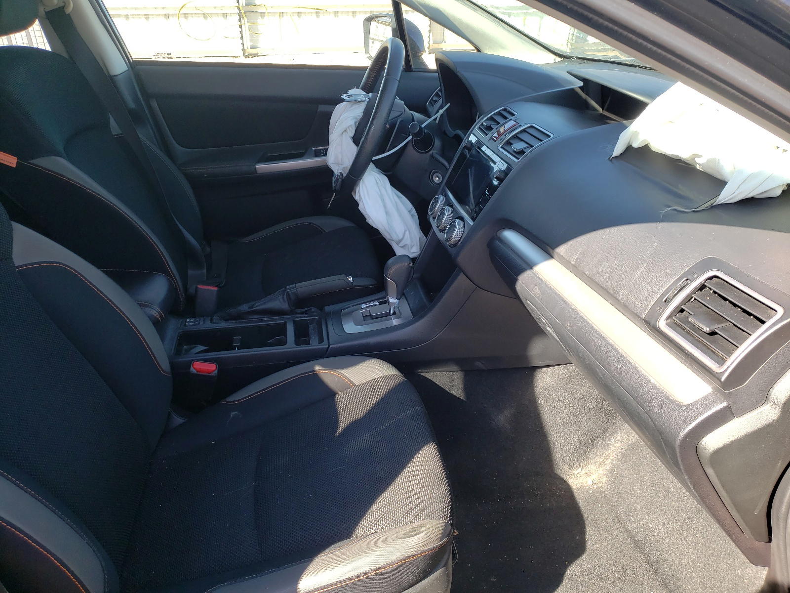 Photo 5 from auction – 2017 SUBARU CROSSTREK with VIN JF2GPADC1H8237177