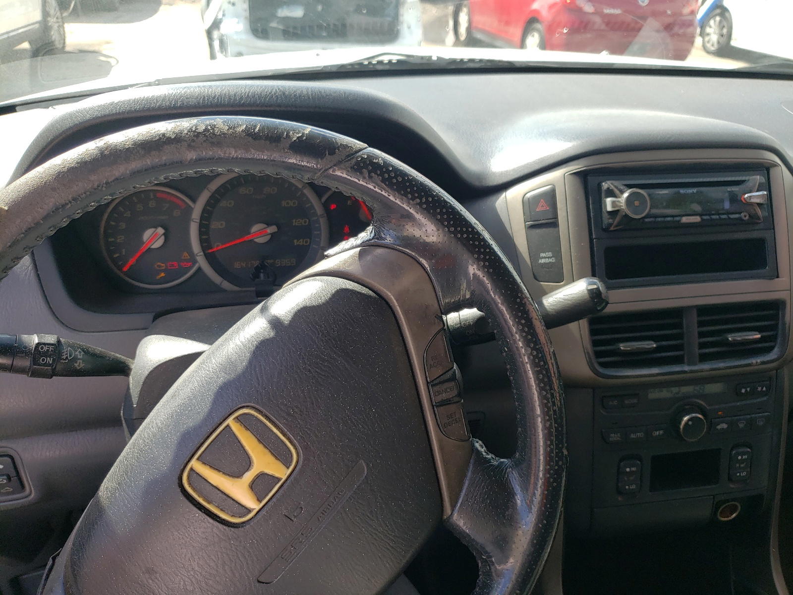 Photo 9 from auction – 2006 HONDA PILOT EX with VIN 5FNYF28596B035014