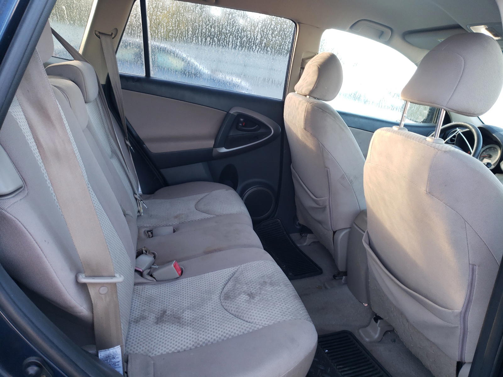 Photo 6 from auction – 2006 TOYOTA RAV4 with VIN JTMZD33V566017239