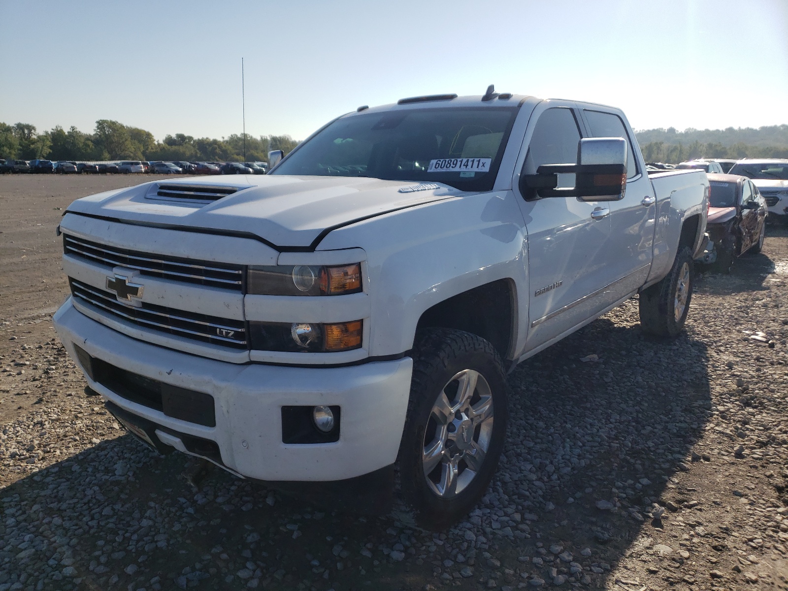 Photo 2 from auction – 2018 CHEVROLET SILVERADO with VIN 1GC1KWEY7JF246297