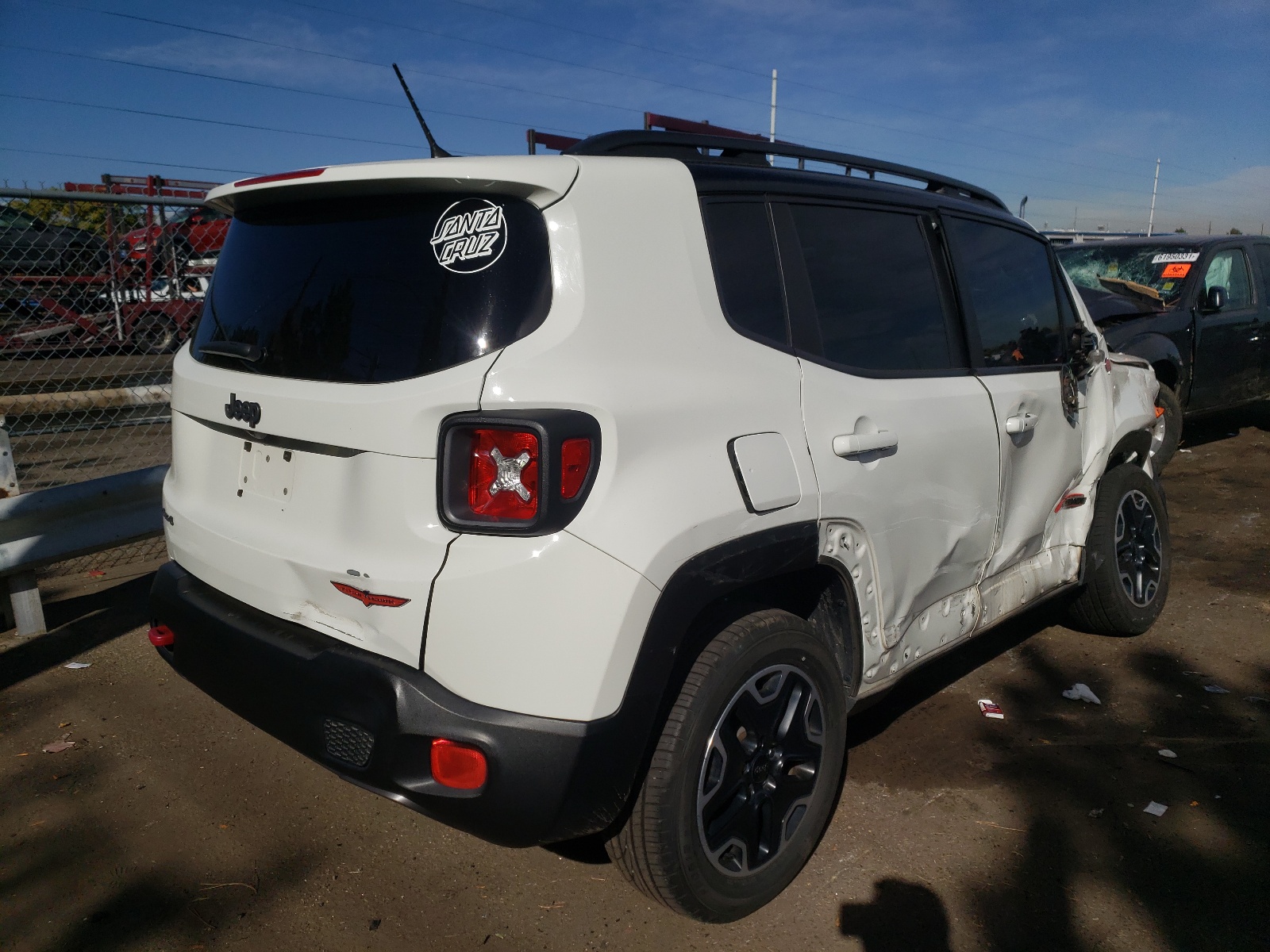 Photo 4 from auction – 2017 JEEP RENEGADE T with VIN ZACCJBCB1HPG57463