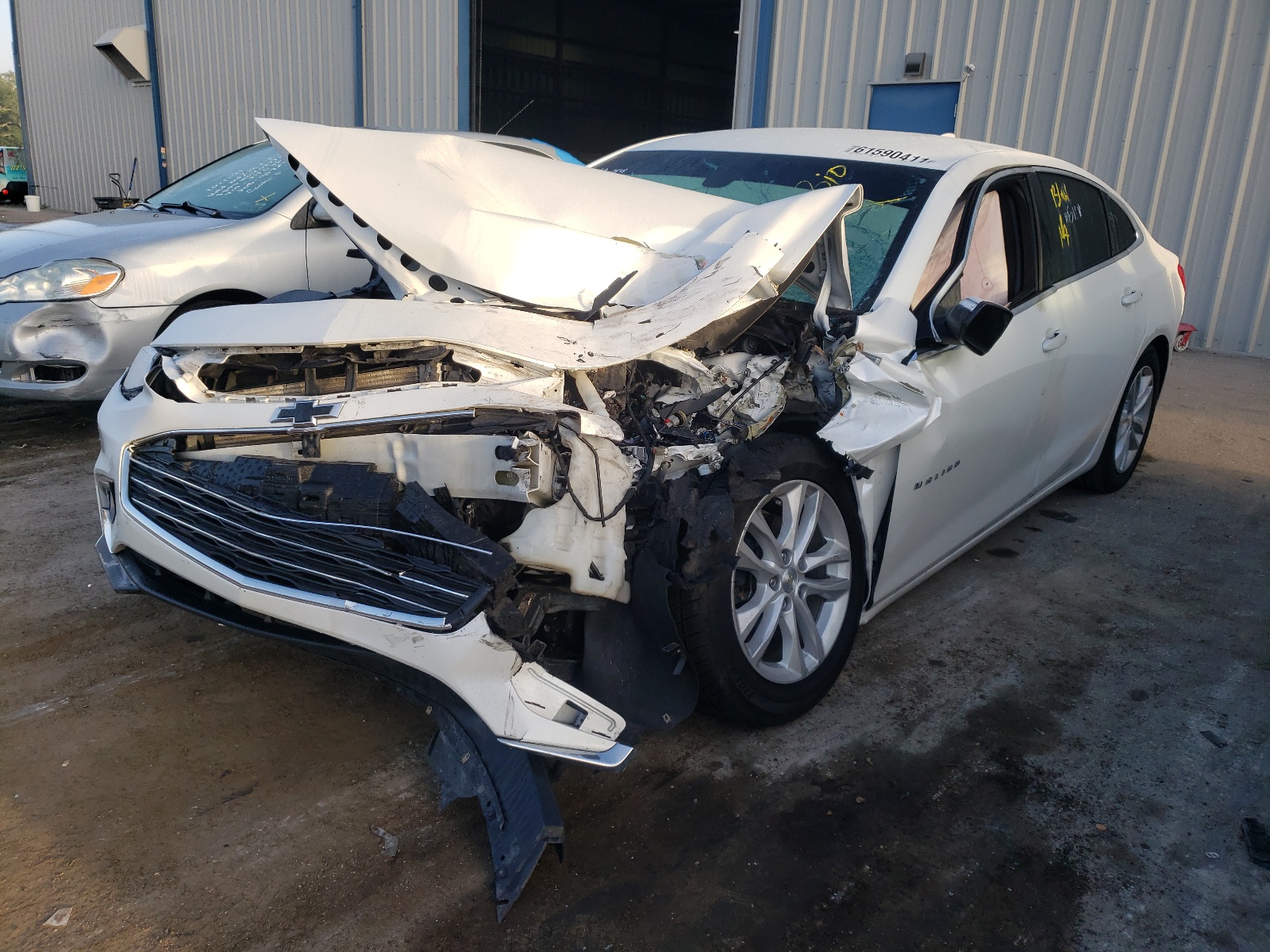 Photo 2 from auction – 2017 CHEVROLET MALIBU LT with VIN 1G1ZE5ST4HF203715