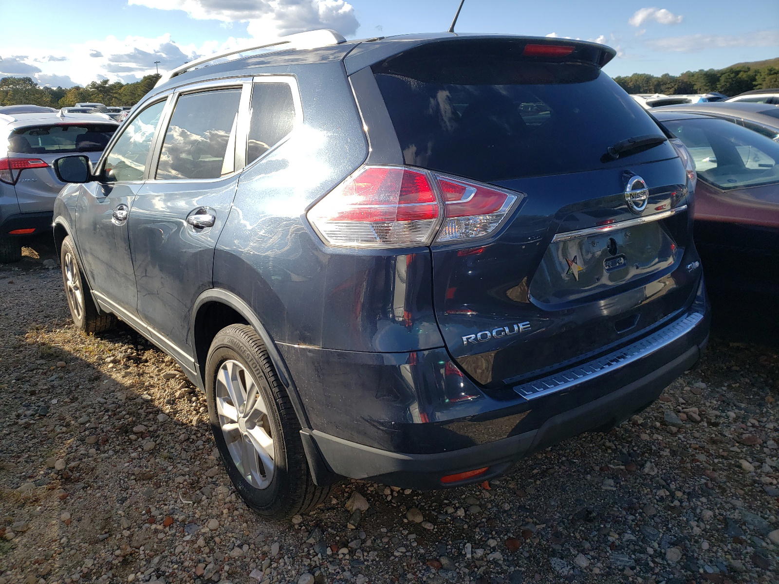 Photo 3 from auction – 2016 NISSAN ROGUE S with VIN KNMAT2MV2GP652682