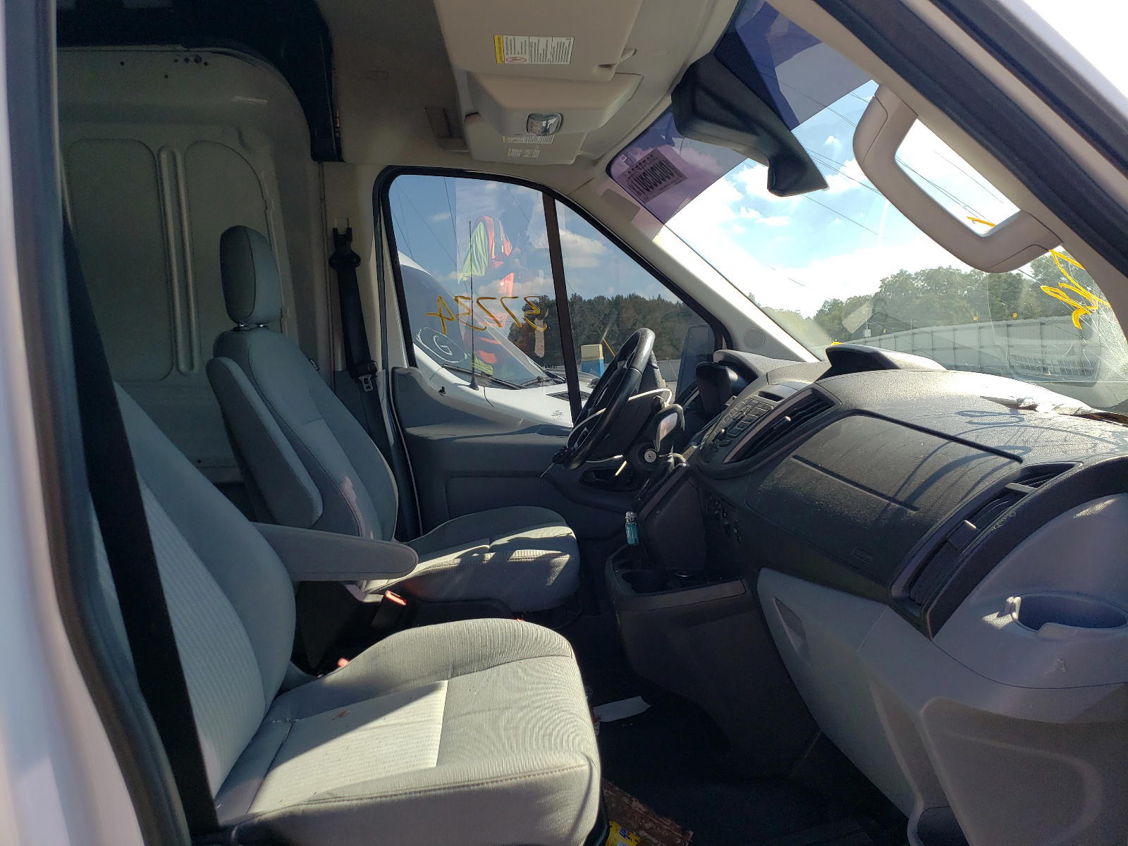 Photo 5 from auction – 2016 FORD TRANSIT T- with VIN 1FTYR2CV7GKA17551
