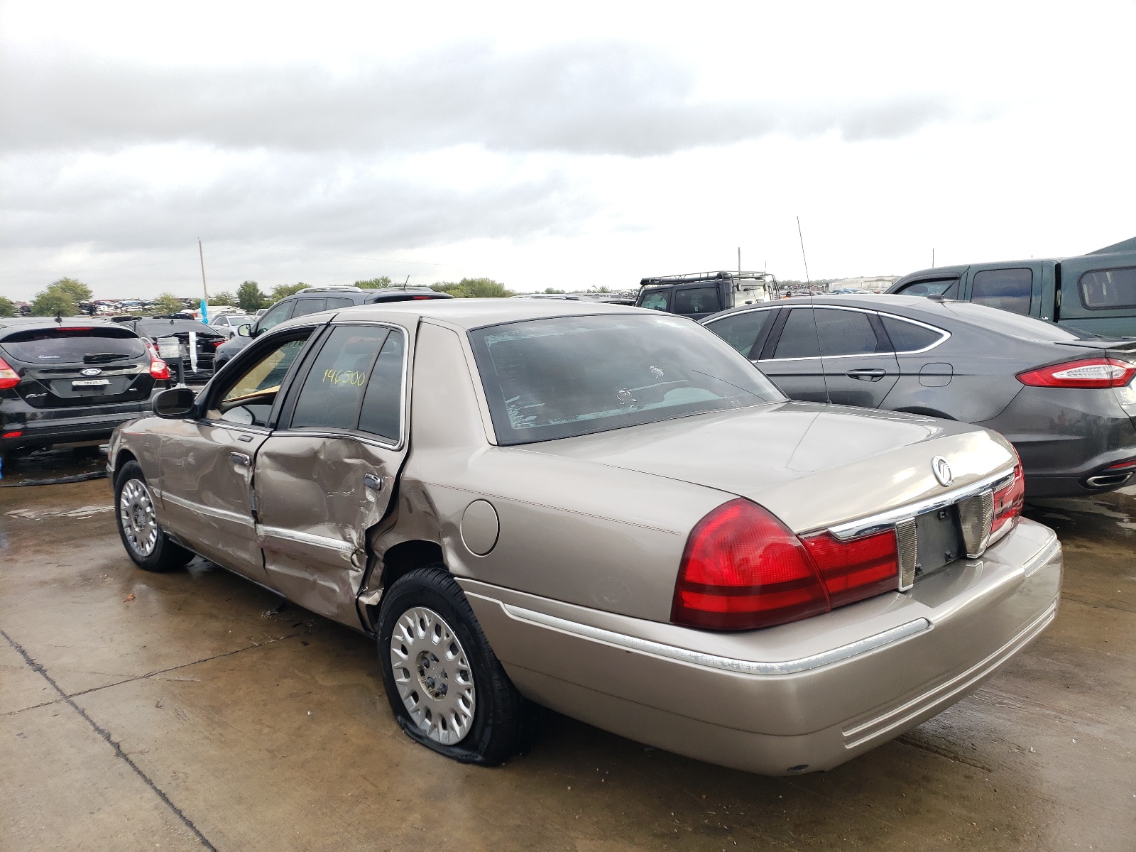 Photo 3 from auction – 2003 MERCURY GRAND MARQ with VIN 2MEFM74W63X618062