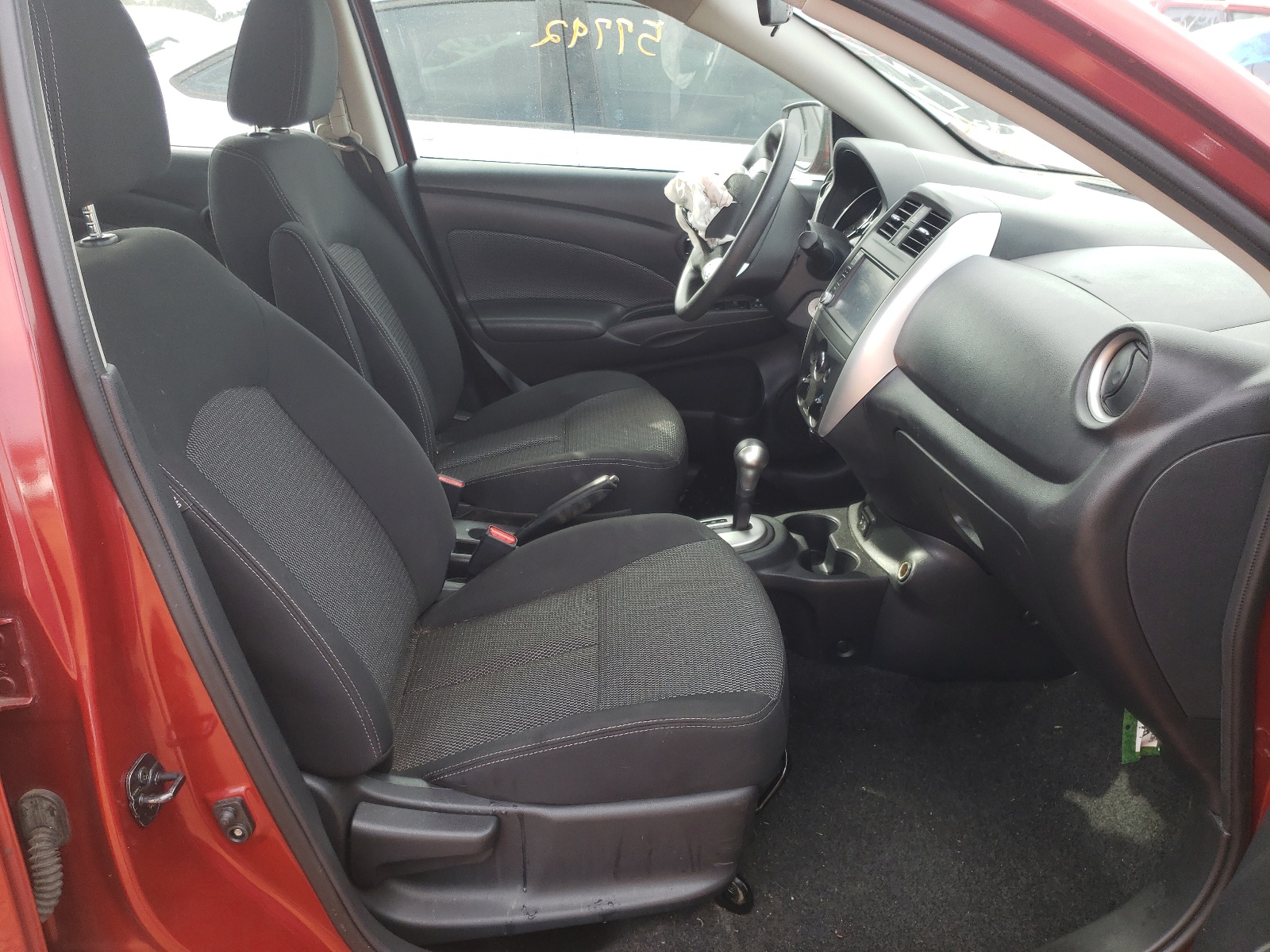 Photo 5 from auction – 2019 NISSAN VERSA S with VIN 3N1CN7AP0KL841263