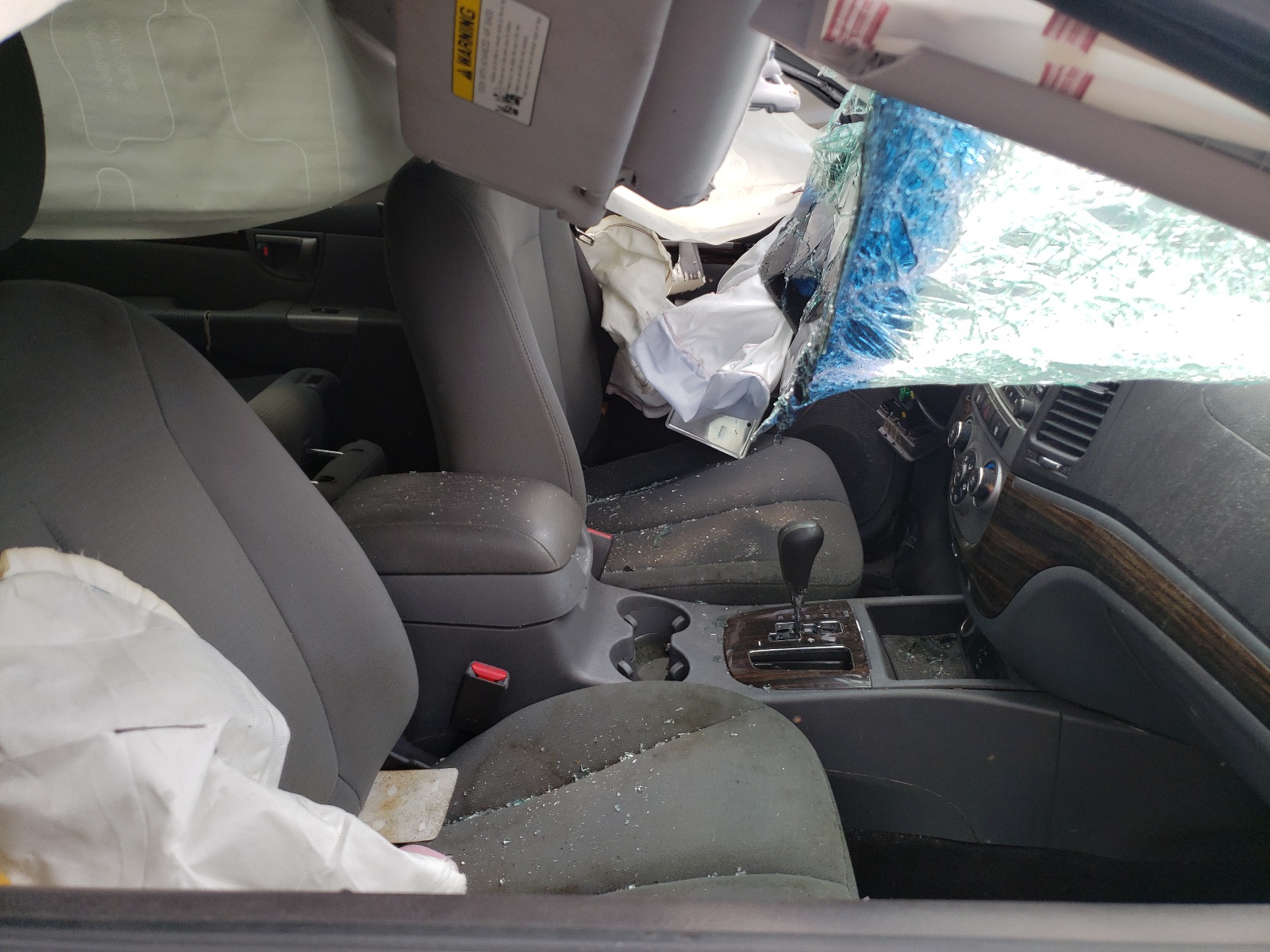 Photo 5 from auction – 2010 HYUNDAI SANTA FE G with VIN 5NMSG3AB9AH407161