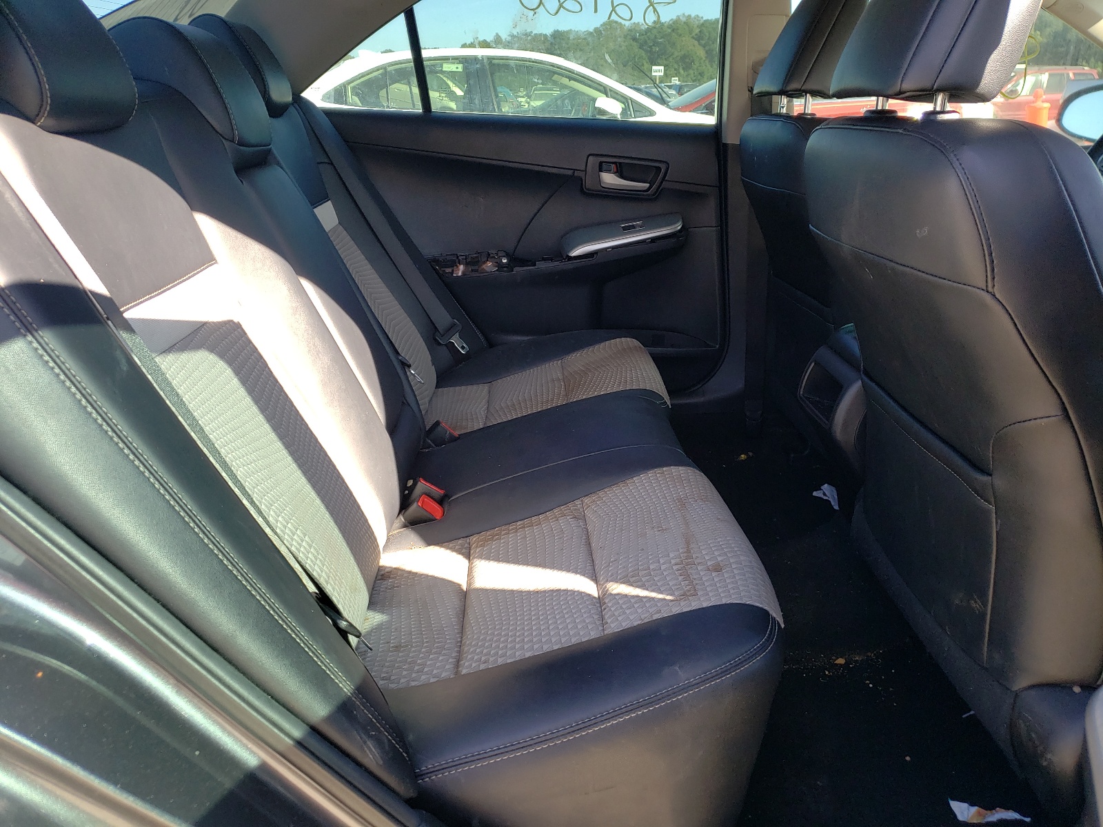 Photo 6 from auction – 2014 TOYOTA CAMRY L with VIN 4T1BF1FK4EU471019