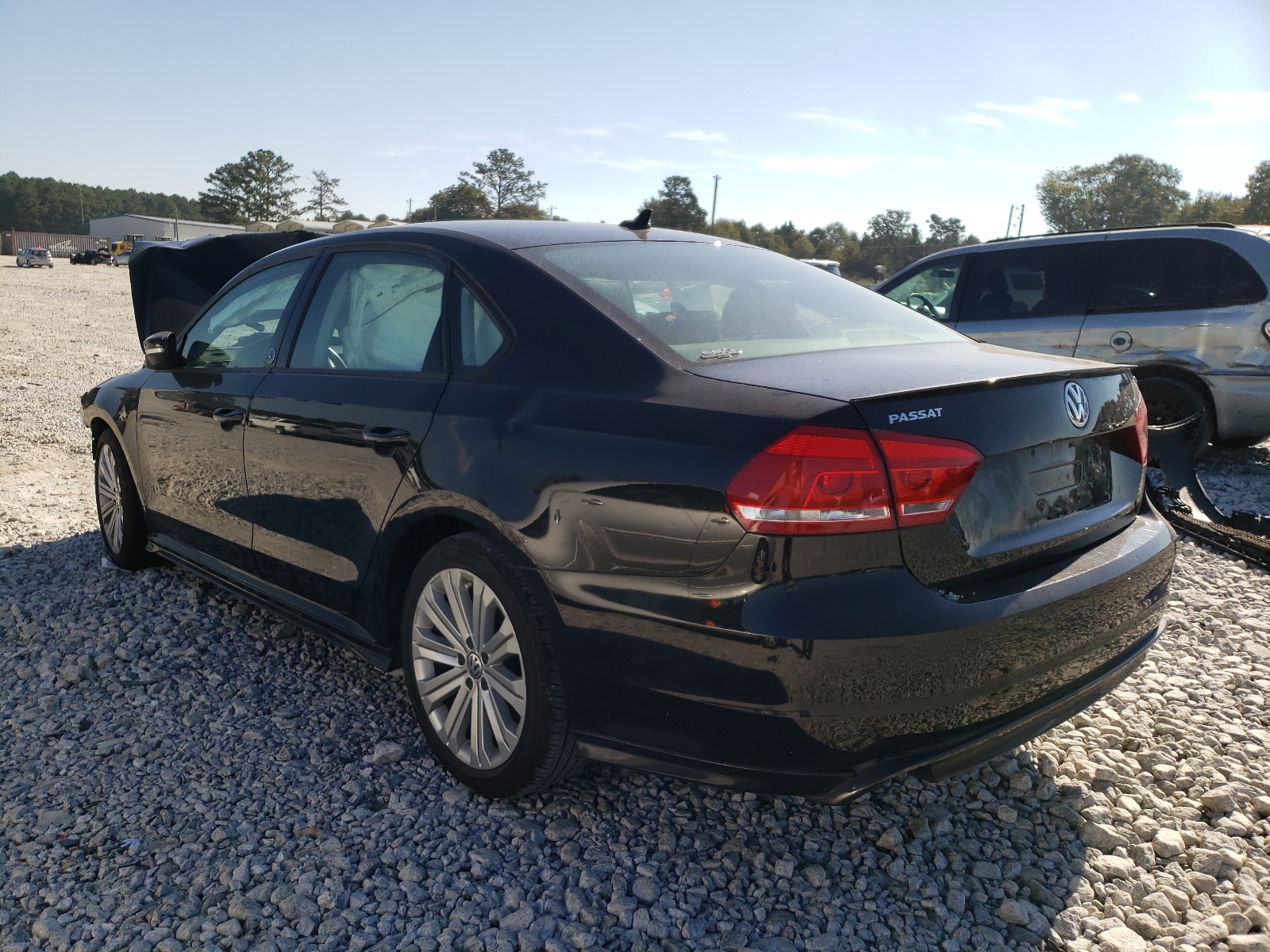 Photo 3 from auction – 2015 VOLKSWAGEN PASSAT S with VIN 1VWAT7A36FC047874