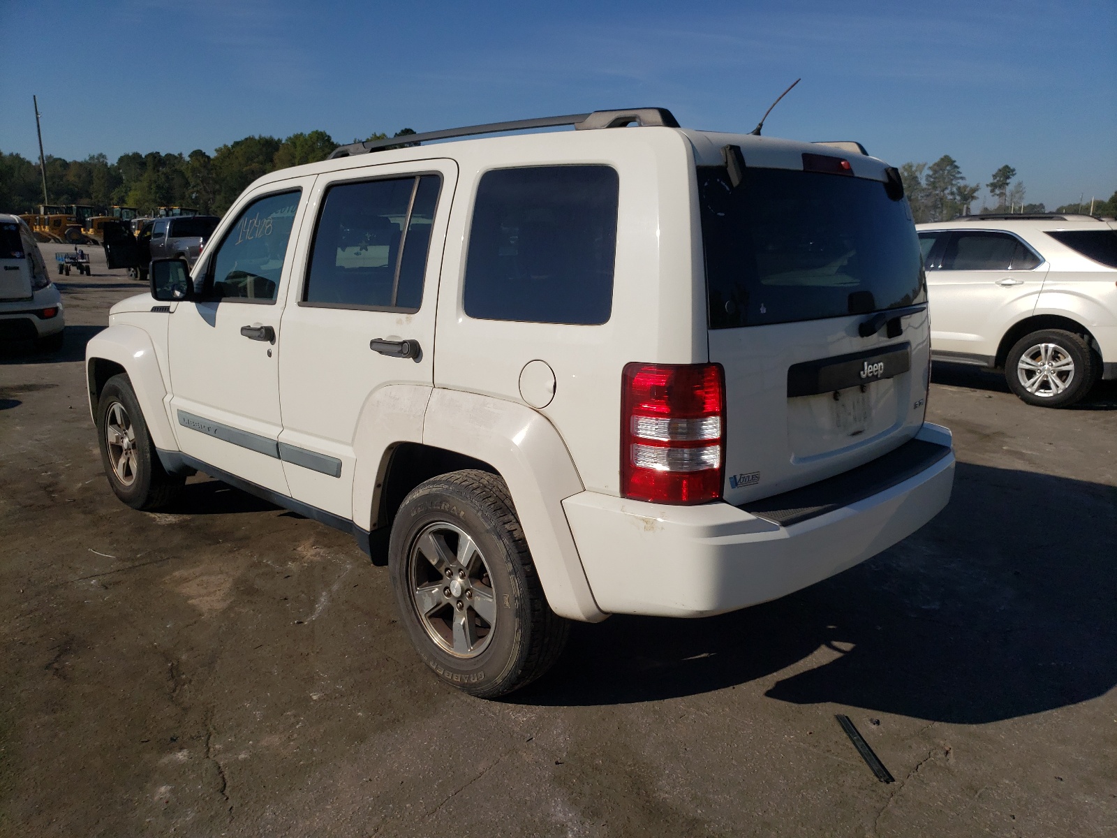 Photo 3 from auction – 2008 JEEP LIBERTY SP with VIN 1J8GP28K08W194803