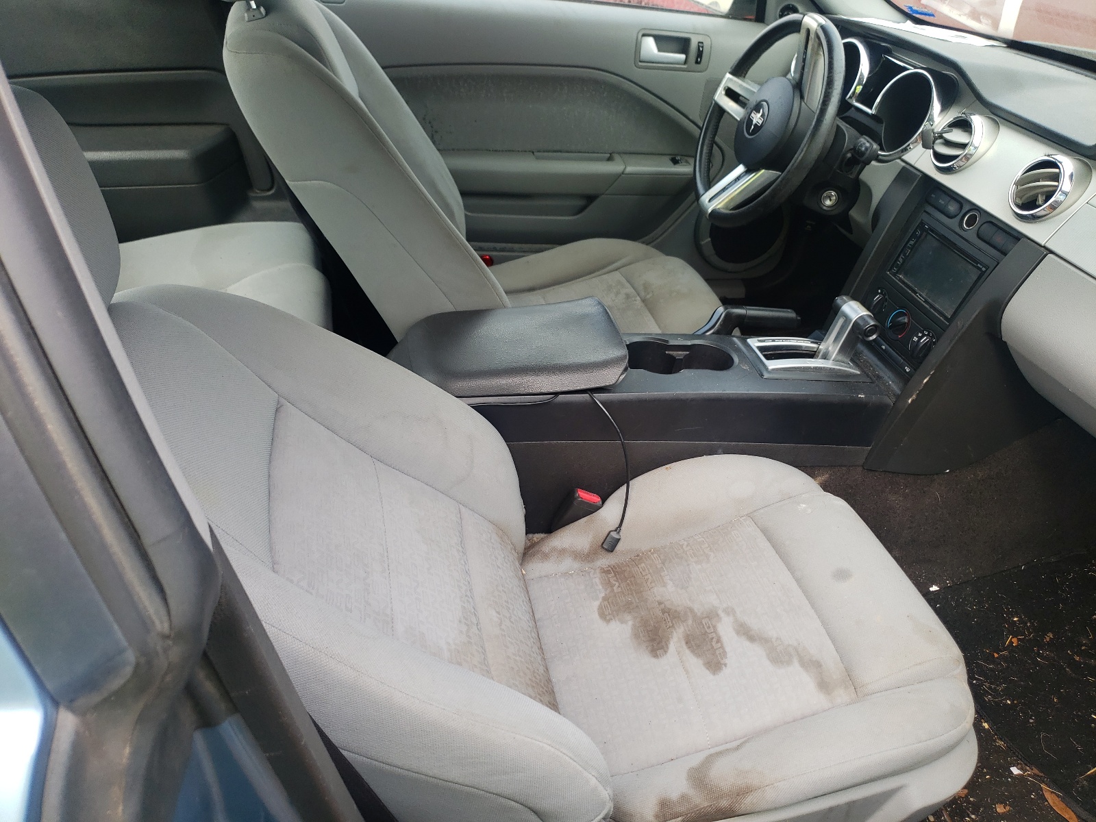 Photo 6 from auction – 2006 FORD MUSTANG with VIN 1ZVFT80N765161935