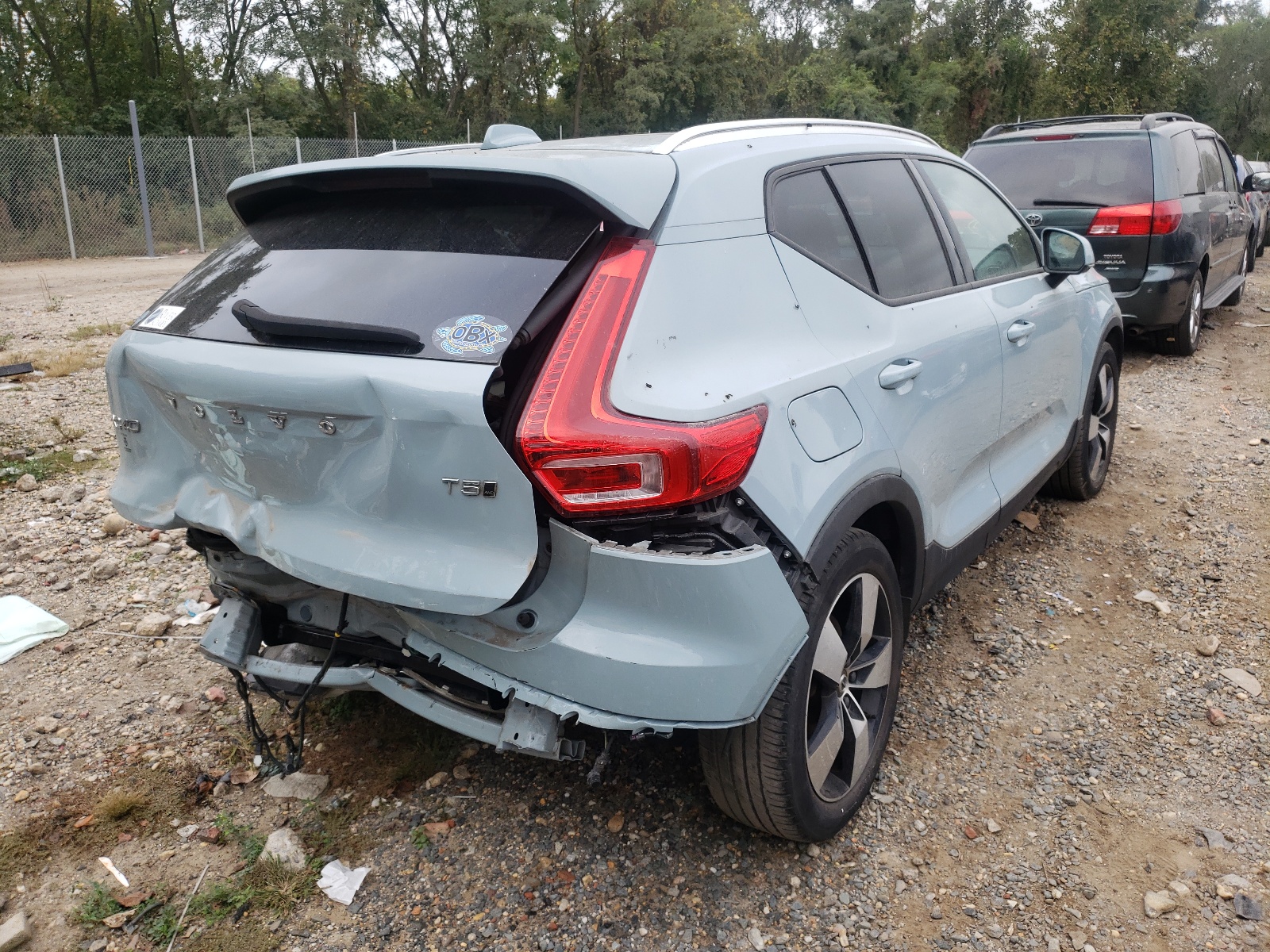 Photo 4 from auction – 2019 VOLVO XC40 T5 MO with VIN YV4162UK8K2063233