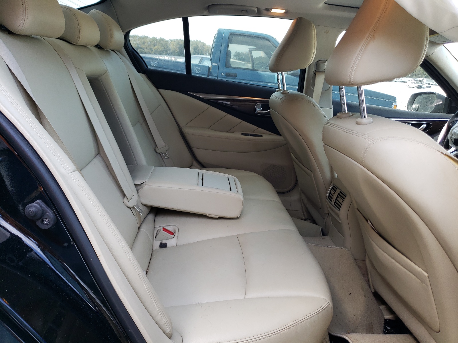 Photo 6 from auction – 2018 INFINITI Q50 LUXE with VIN JN1EV7AP4JM359554