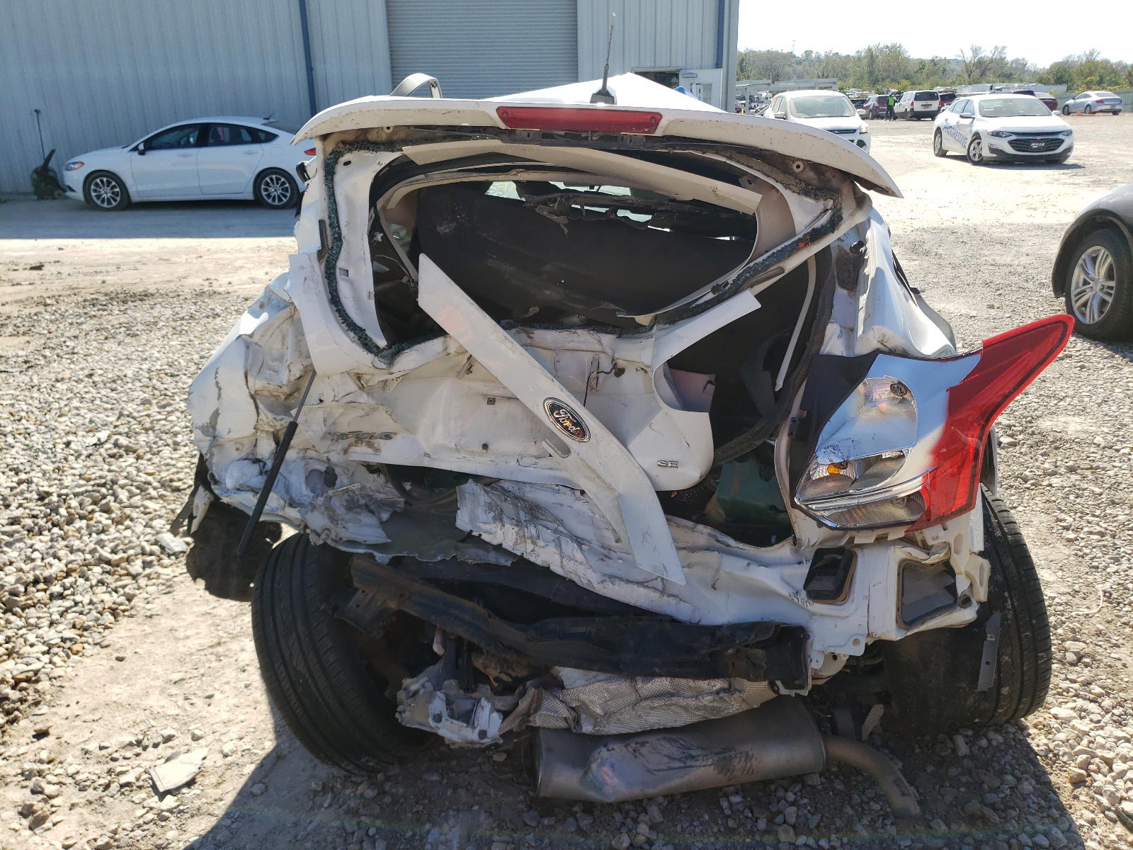 Photo 16 from auction – 2014 FORD FOCUS SE with VIN 1FADP3K28EL276855