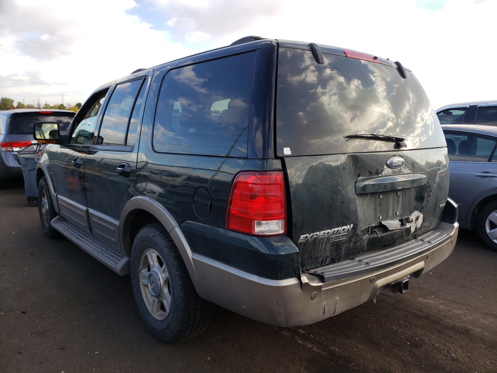 Photo 3 from auction – 2004 FORD EXPEDITION with VIN 1FMFU18L44LB75578