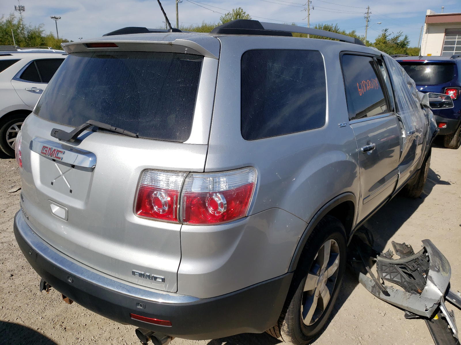 Photo 4 from auction – 2011 GMC ACADIA SLT with VIN 1GKKVRED4BJ238154