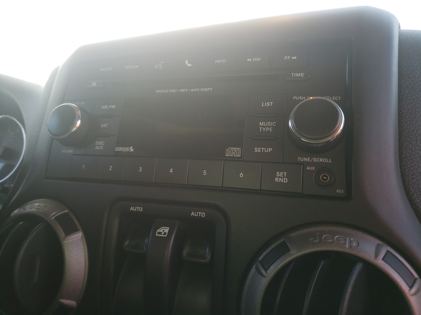 Photo 9 from auction – 2015 JEEP WRANGLER S with VIN 1C4AJWAG8FL550716