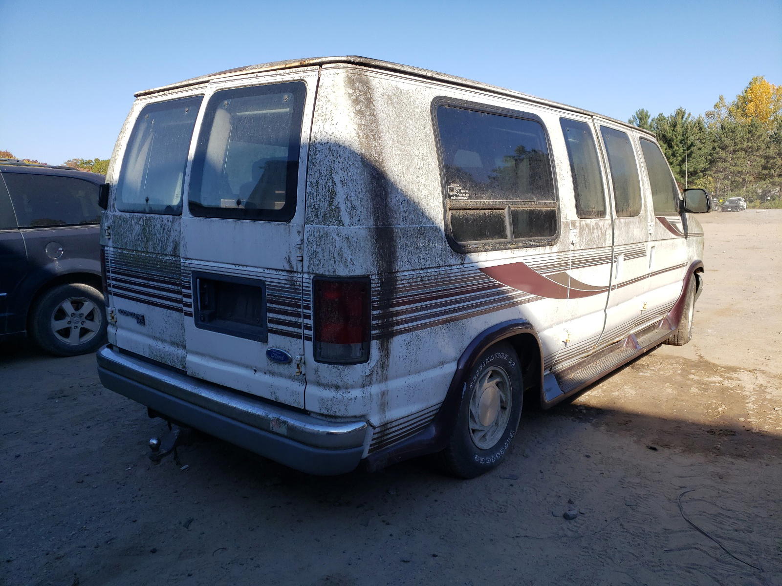 Photo 4 from auction – 1995 FORD ECONOLINE with VIN 1FDEE14H0SHA57697