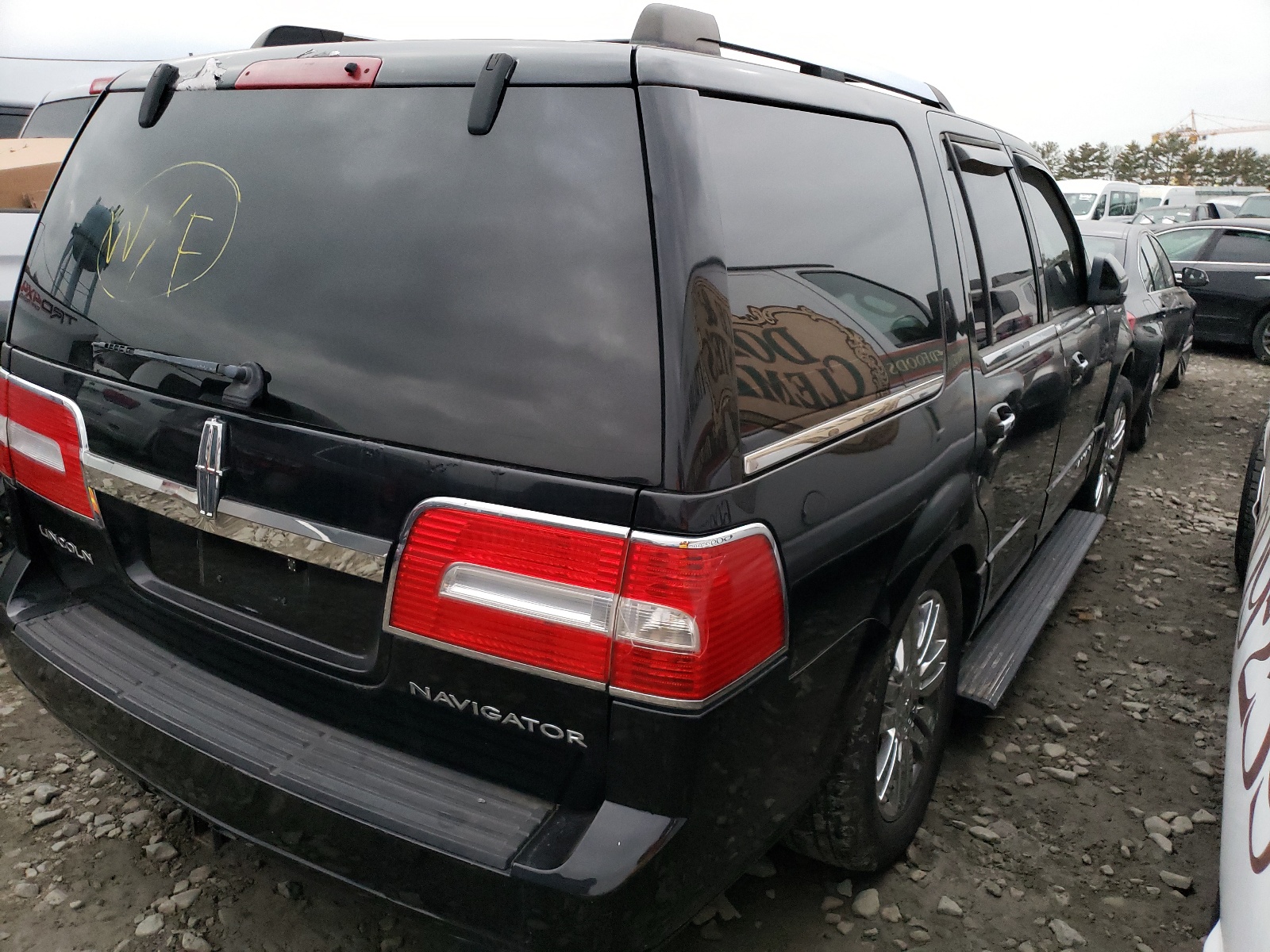 Photo 4 from auction – 2007 LINCOLN NAVIGATOR with VIN 5LMFU28597LJ19435