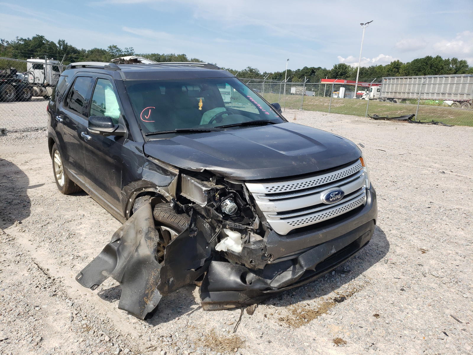 FORD EXPLORER X 2015 with VIN 1FM5K7D85FGB15858 - Photo from auction
