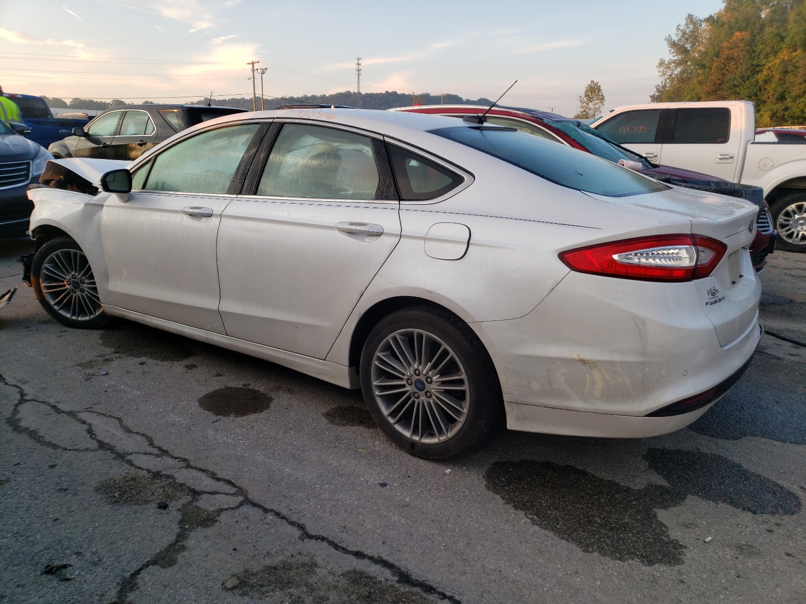 Photo 3 from auction – 2014 FORD FUSION SE with VIN 3FA6P0HD2ER118142