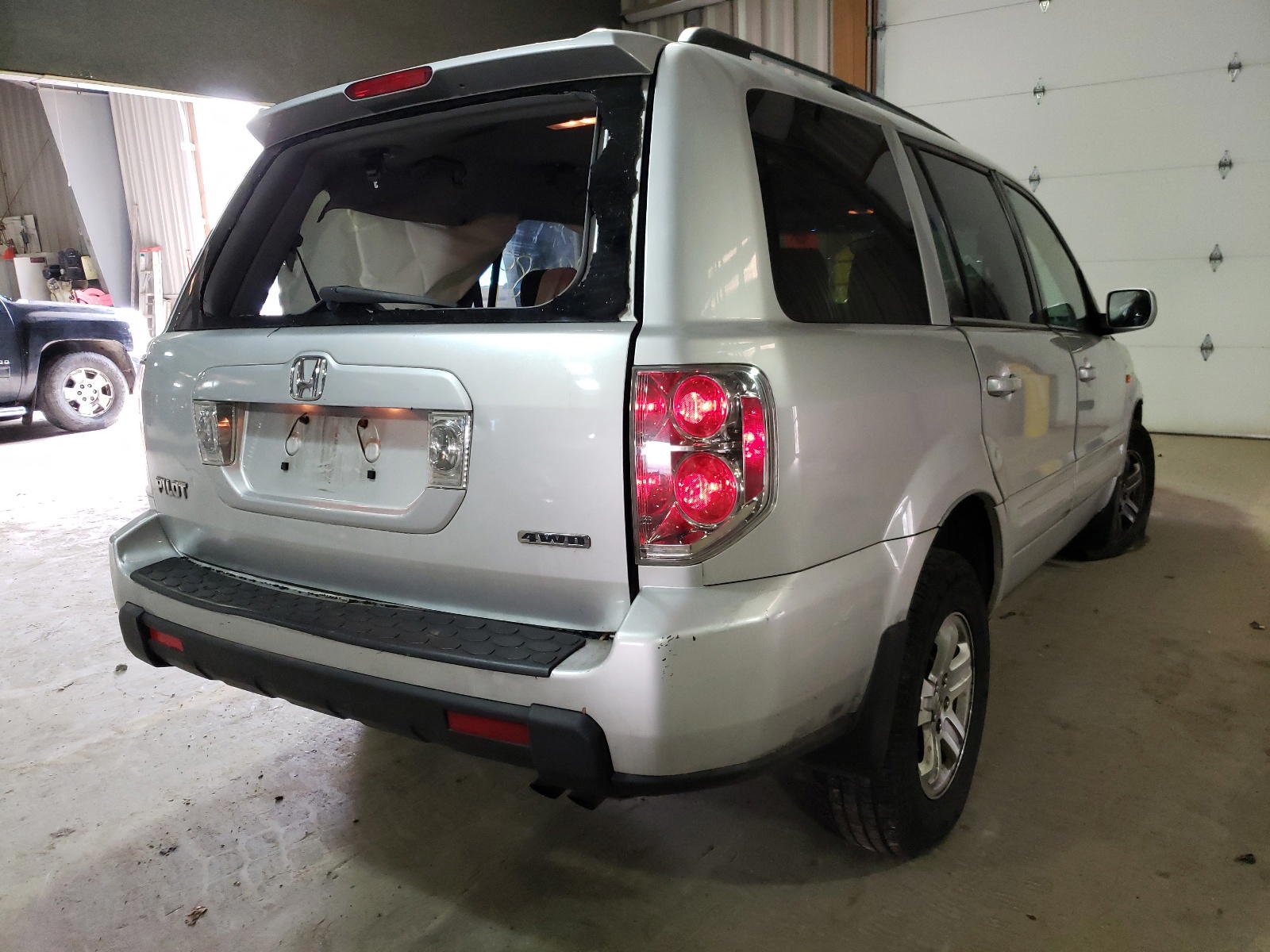 Photo 4 from auction – 2008 HONDA PILOT VP with VIN 5FNYF18248B043654