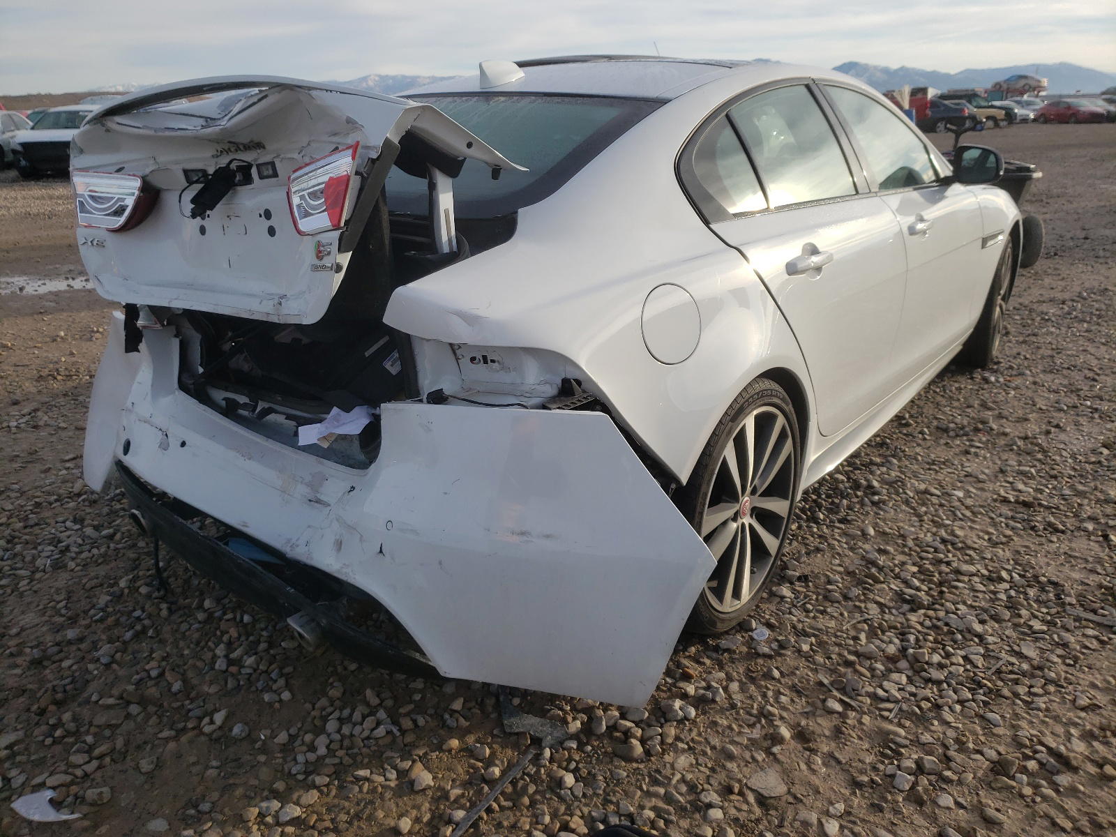 Photo 4 from auction – 2018 JAGUAR XE S with VIN SAJAM4FV0JCP17535