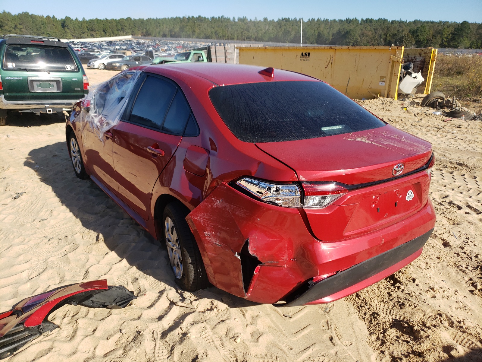 Photo 3 from auction – 2021 TOYOTA COROLLA LE with VIN 5YFEPMAE0MP168901