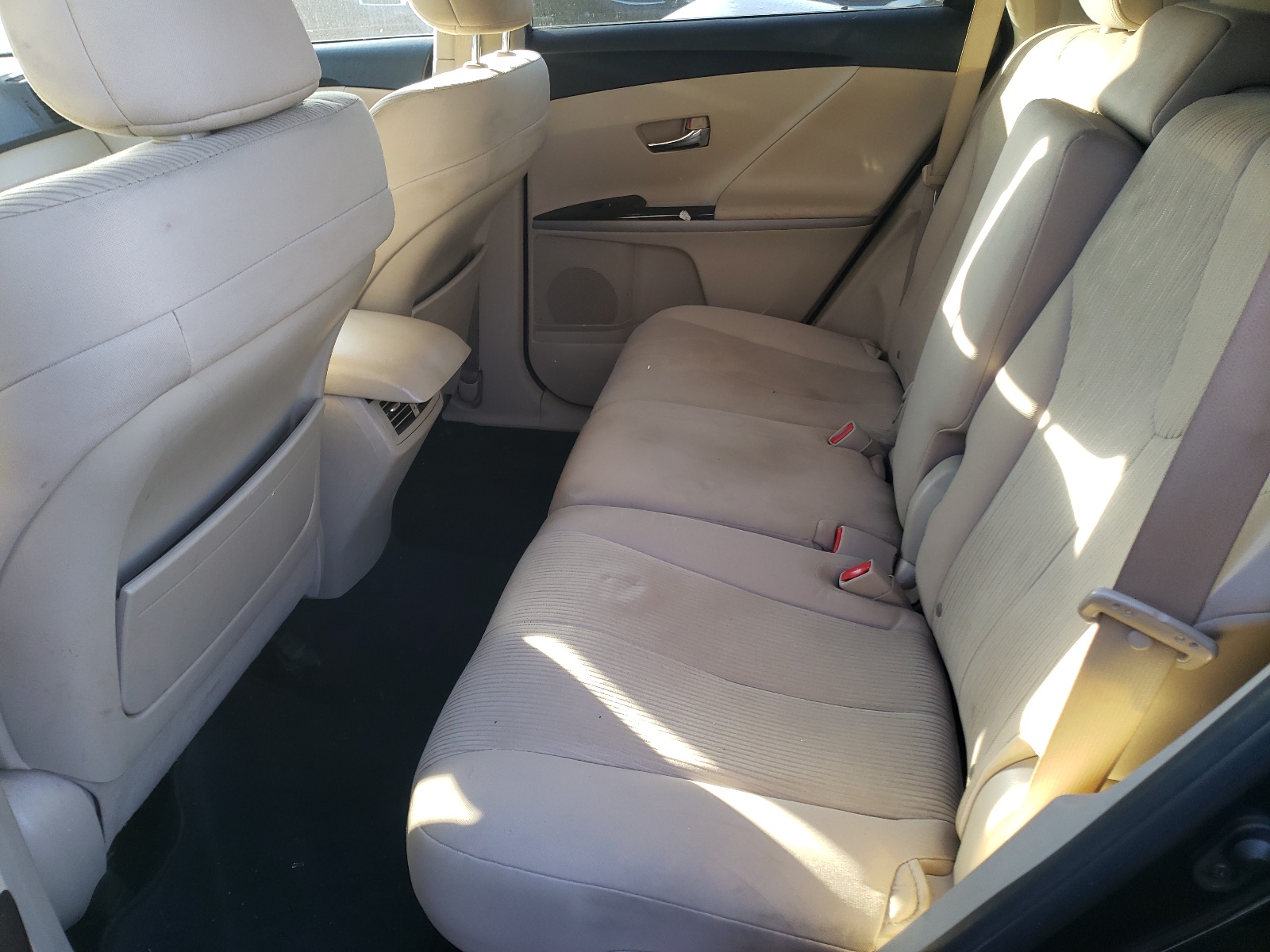 Zdjęcie 6 z aukcji – 2010 TOYOTA VENZA z VIN 4T3BA3BB3AU018964