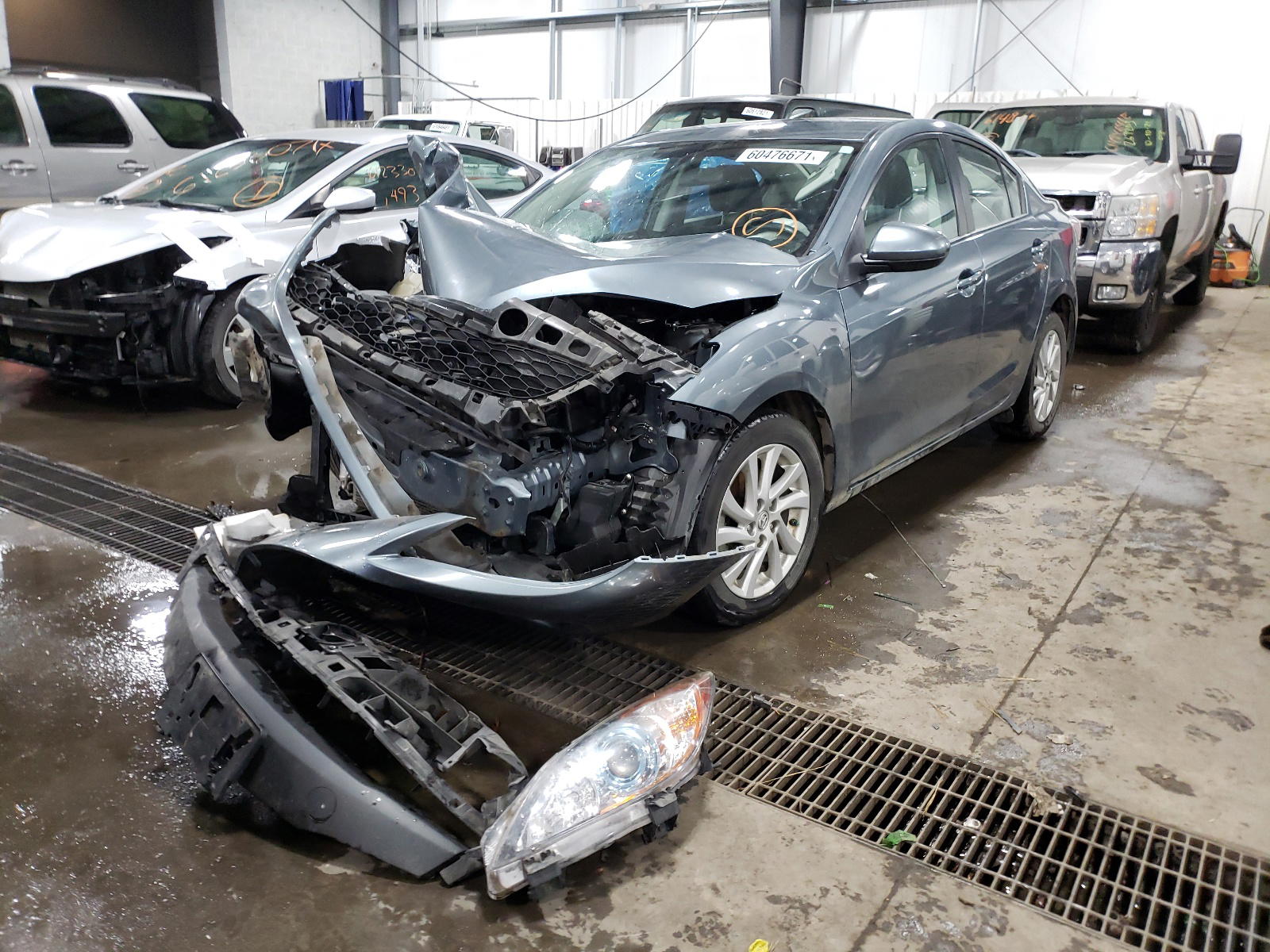 Photo 2 from auction – 2012 MAZDA 3 I with VIN JM1BL1V75C1649500