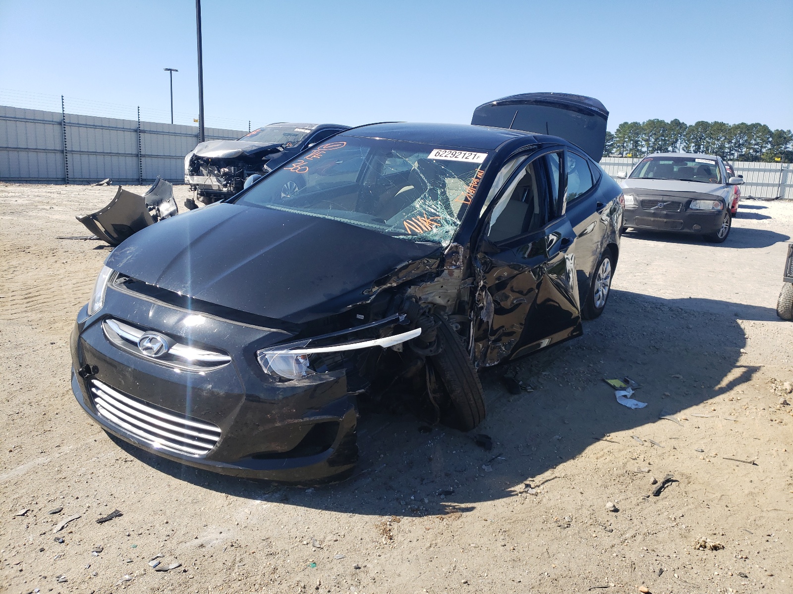 Photo 2 from auction – 2016 HYUNDAI ACCENT SE with VIN KMHCT4AE7GU943930