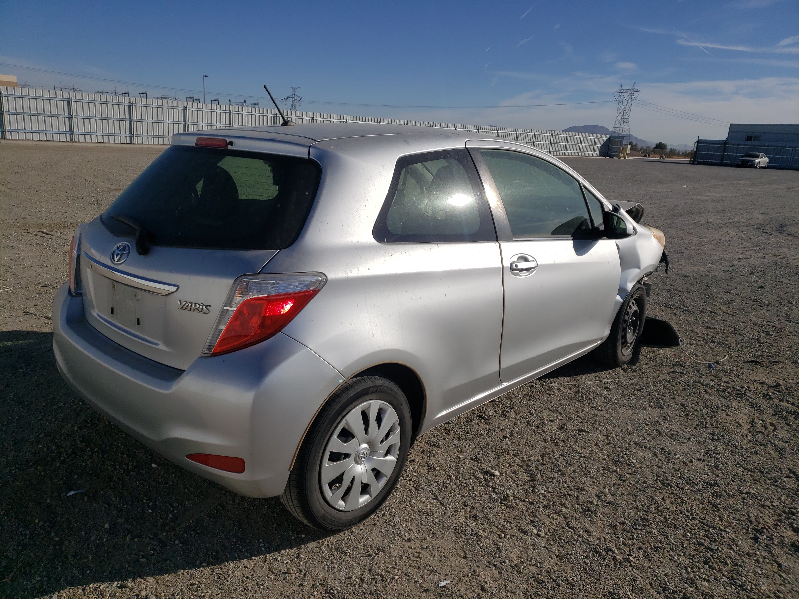Photo 17 from auction – 2014 TOYOTA YARIS with VIN JTDJTUD31ED578308