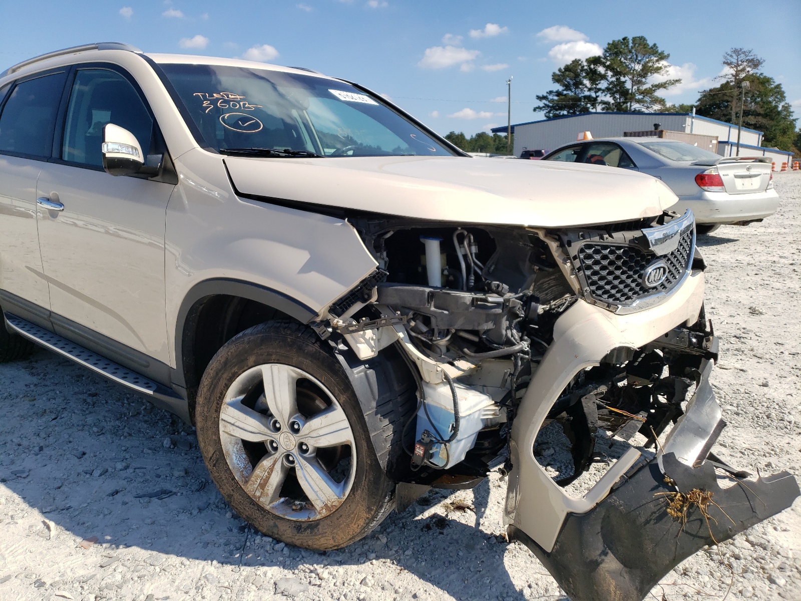 Photo 9 from auction – 2012 KIA SORENTO EX with VIN 5XYKU4A62CG227227