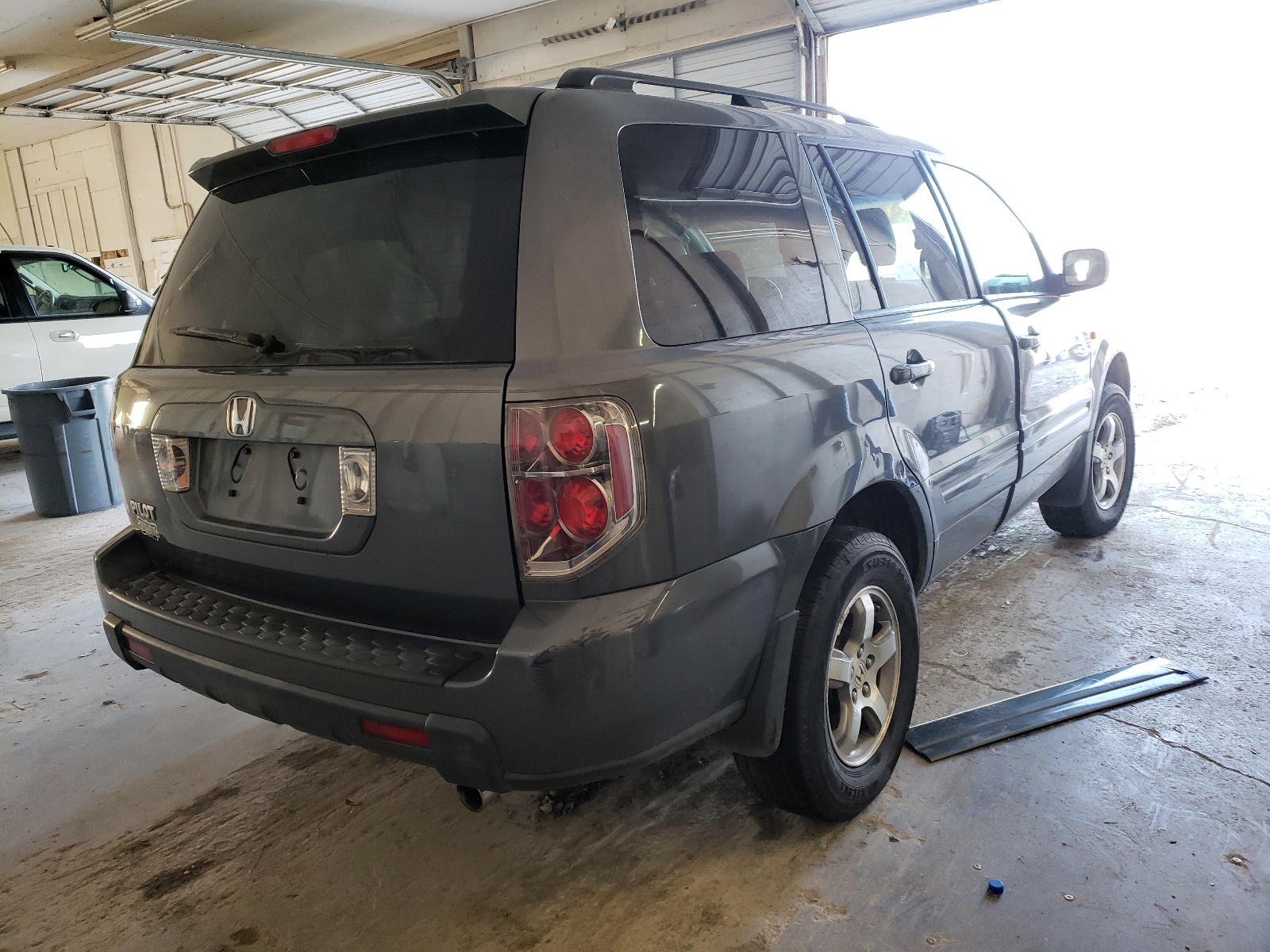 Photo 4 from auction – 2008 HONDA PILOT EXL with VIN 5FNYF28538B006028
