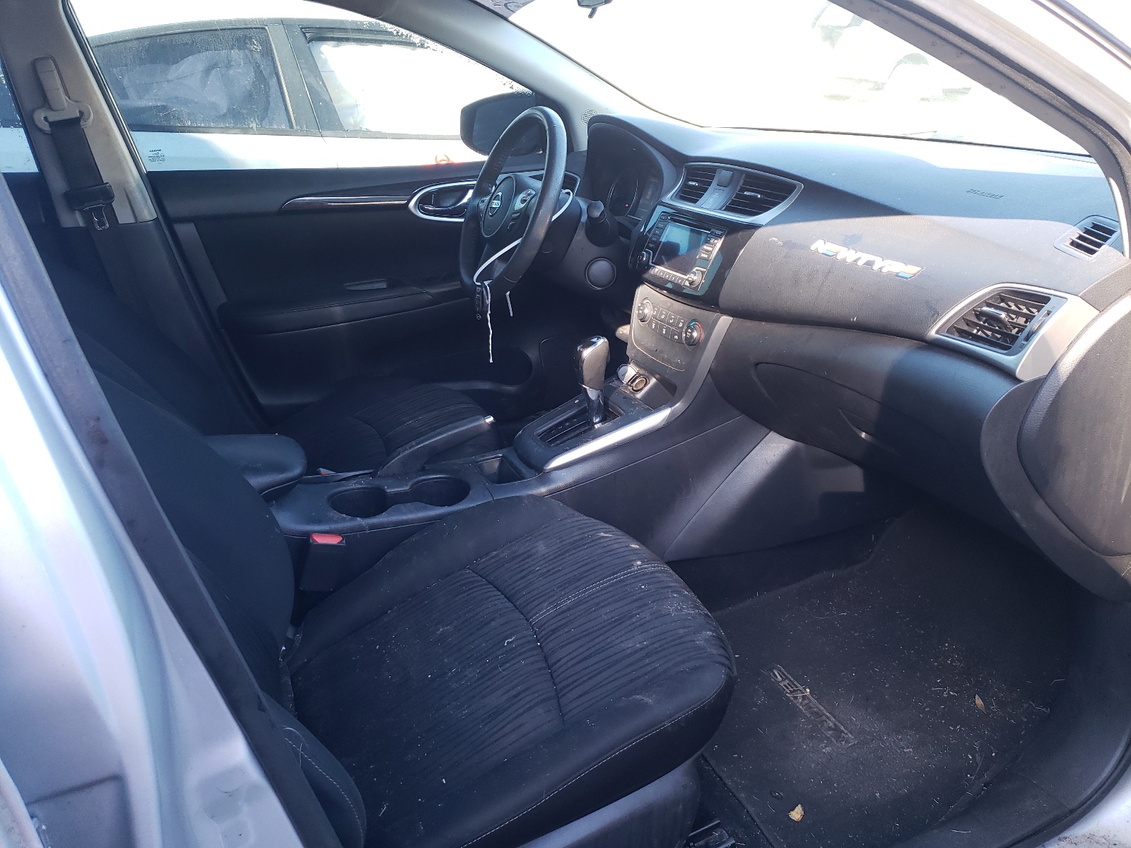 Photo 5 from auction – 2017 NISSAN SENTRA S with VIN 3N1AB7AP2HY337504