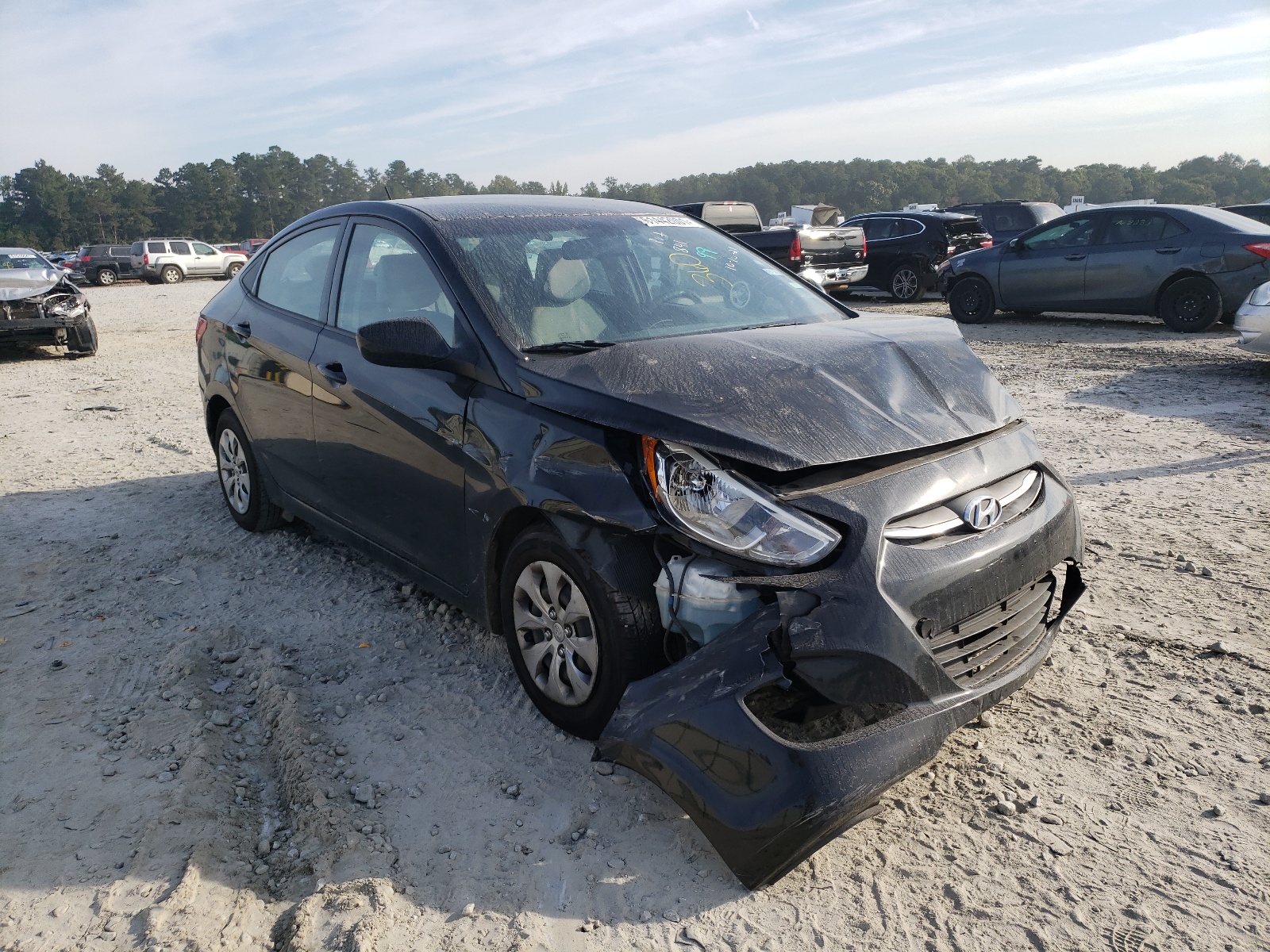 HYUNDAI ACCENT SE 2017 with VIN KMHCT4AE1HU318411 - Photo from auction