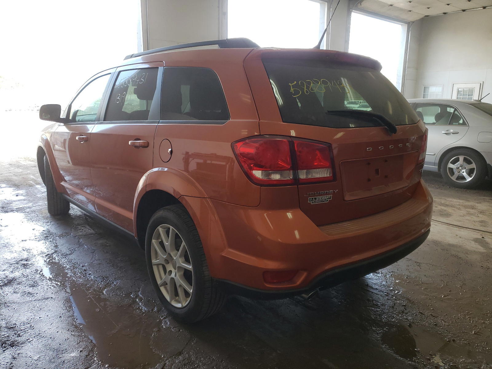 Photo 3 from auction – 2011 DODGE JOURNEY SX with VIN 3D4PG5FG3BT558932