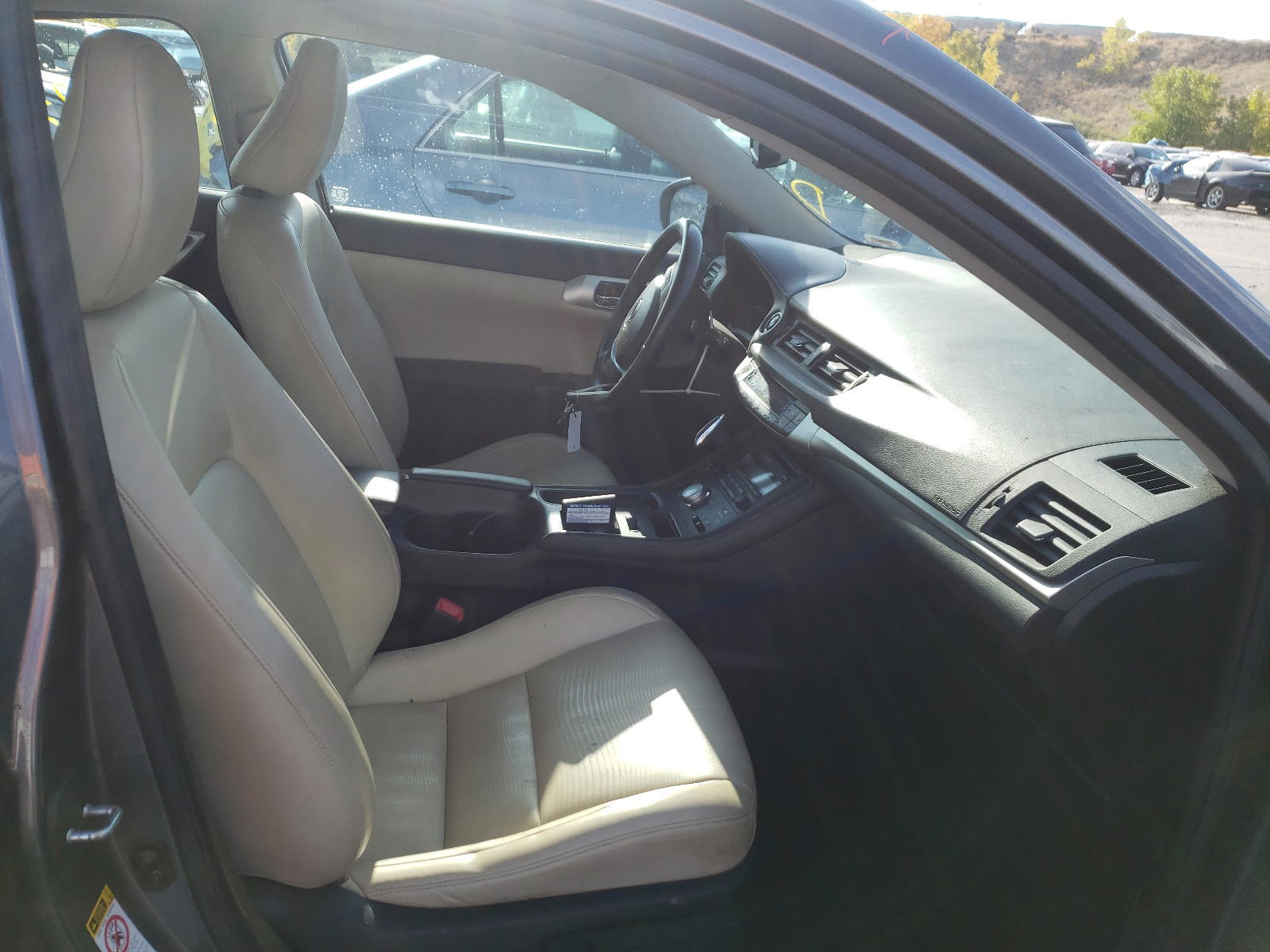 Photo 5 from auction – 2013 LEXUS CT 200 with VIN JTHKD5BHXD2124279