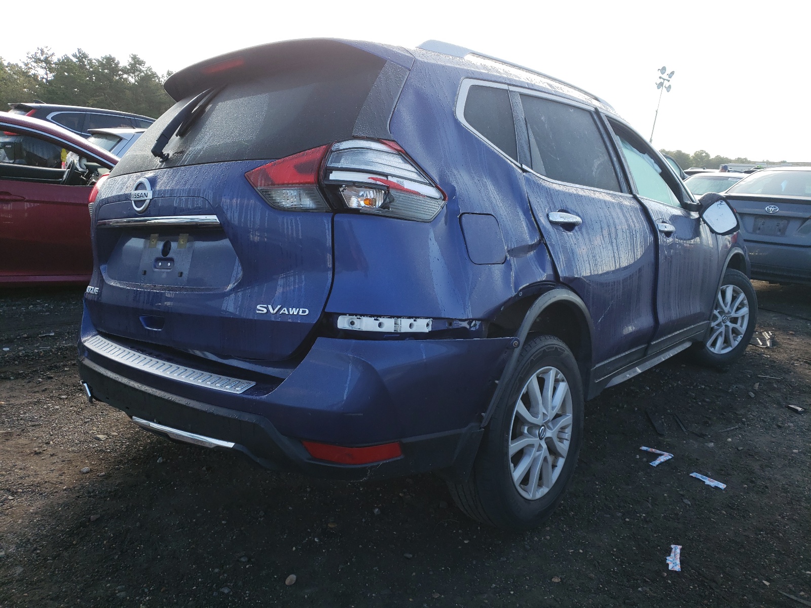 Photo 4 from auction – 2017 NISSAN ROGUE S with VIN KNMAT2MV2HP571246