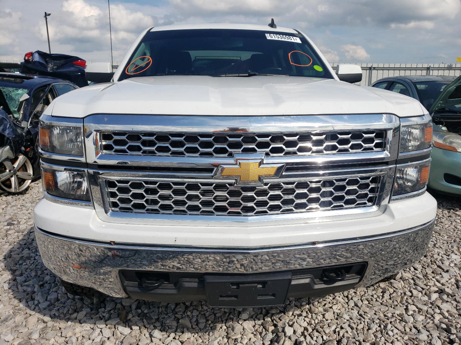 Photo 9 from auction – 2015 CHEVROLET SILVERADO with VIN 3GCUKREC5FG335388