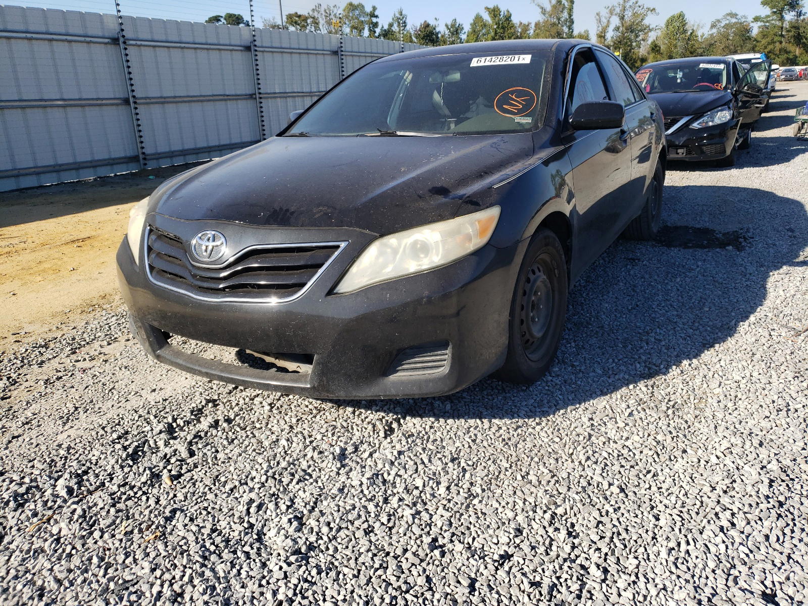 Photo 2 from auction – 2011 TOYOTA CAMRY with VIN 4T1BF3EK9BU207545