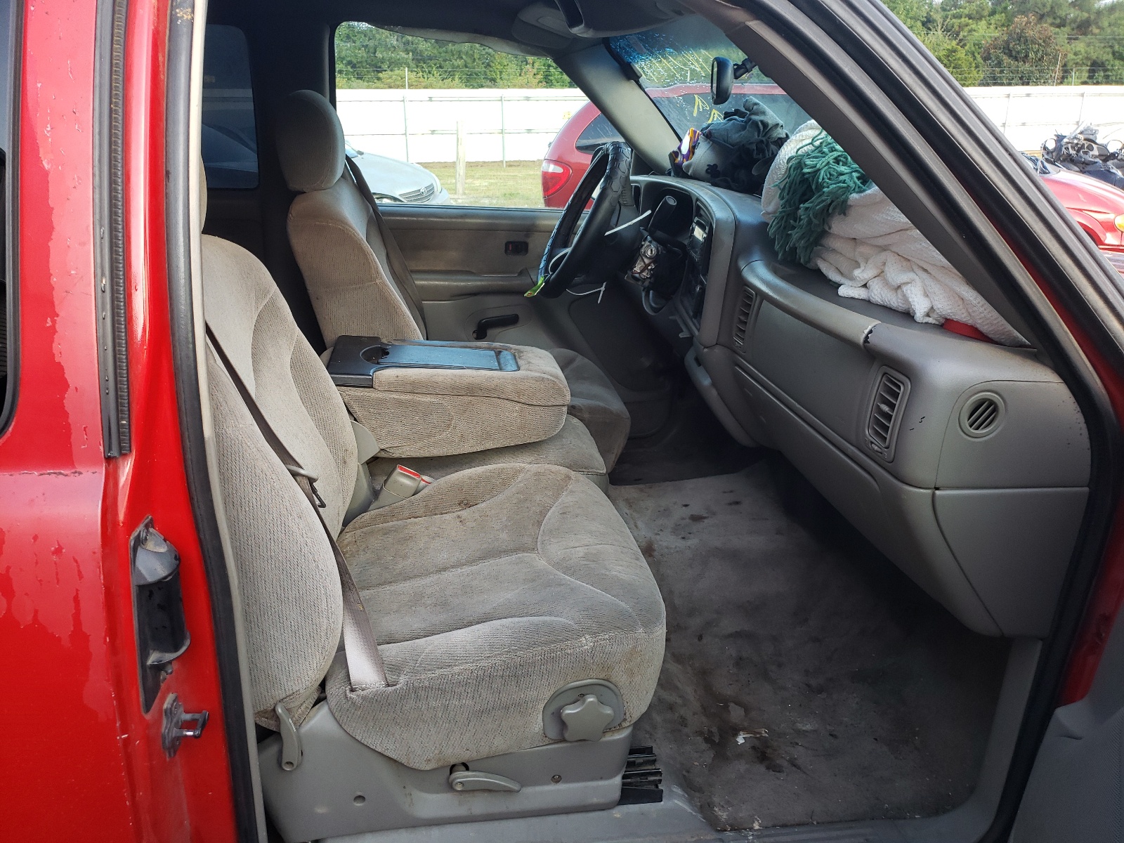 Photo 5 from auction – 1999 GMC NEW SIERRA with VIN 2GTEC19T0X1524084