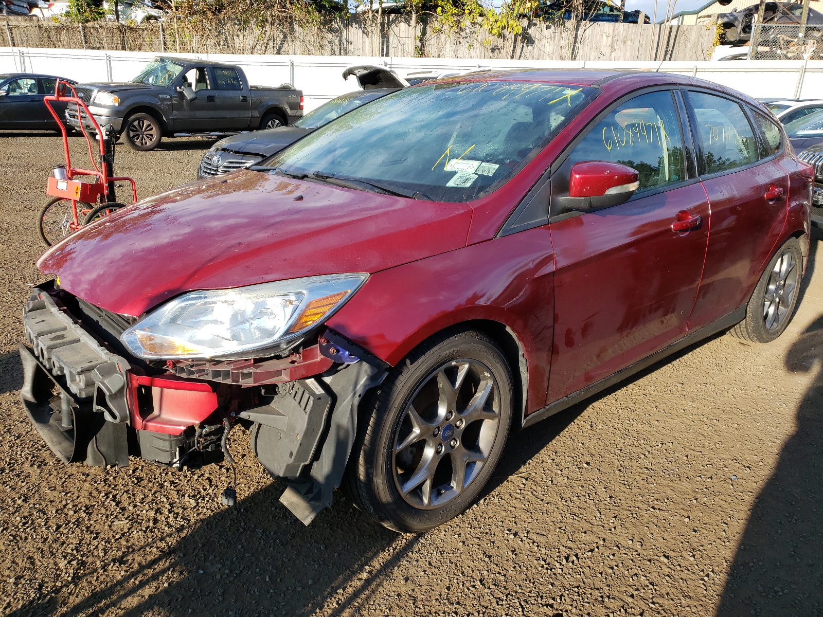 Zdjęcie 2 z aukcji – 2014 FORD FOCUS SE z VIN 1FADP3K23EL383439