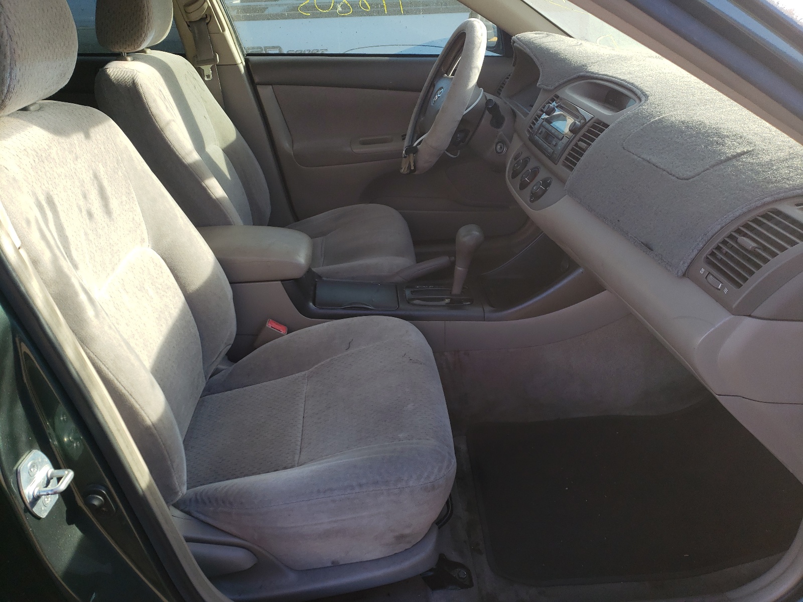 Photo 5 from auction – 2003 TOYOTA CAMRY LE with VIN JTDBE32K730168149