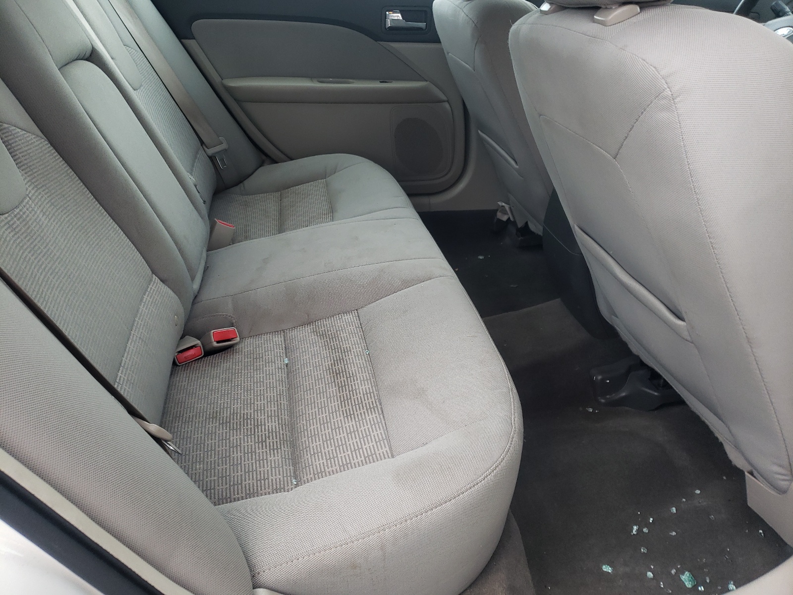 Photo 6 from auction – 2011 FORD FUSION SE with VIN 3FAHP0HA9BR322740
