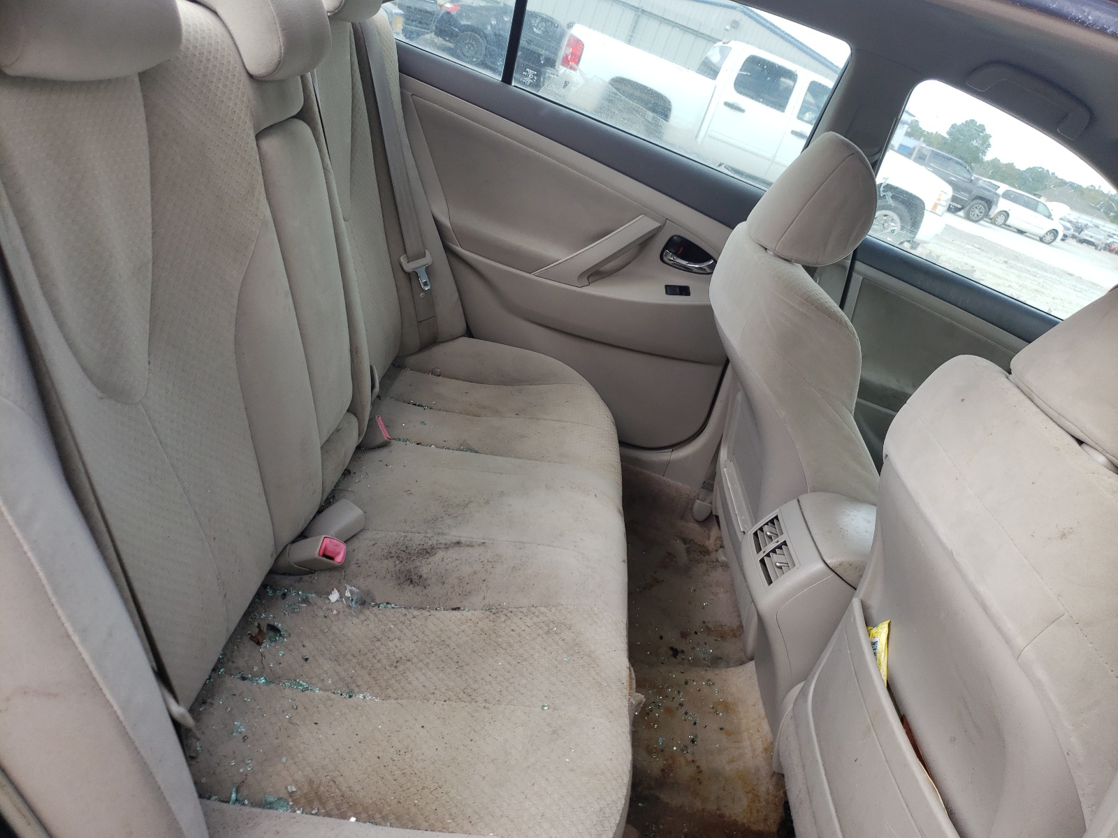 Photo 6 from auction – 2007 TOYOTA CAMRY HYBR with VIN JTNBB46K773029227