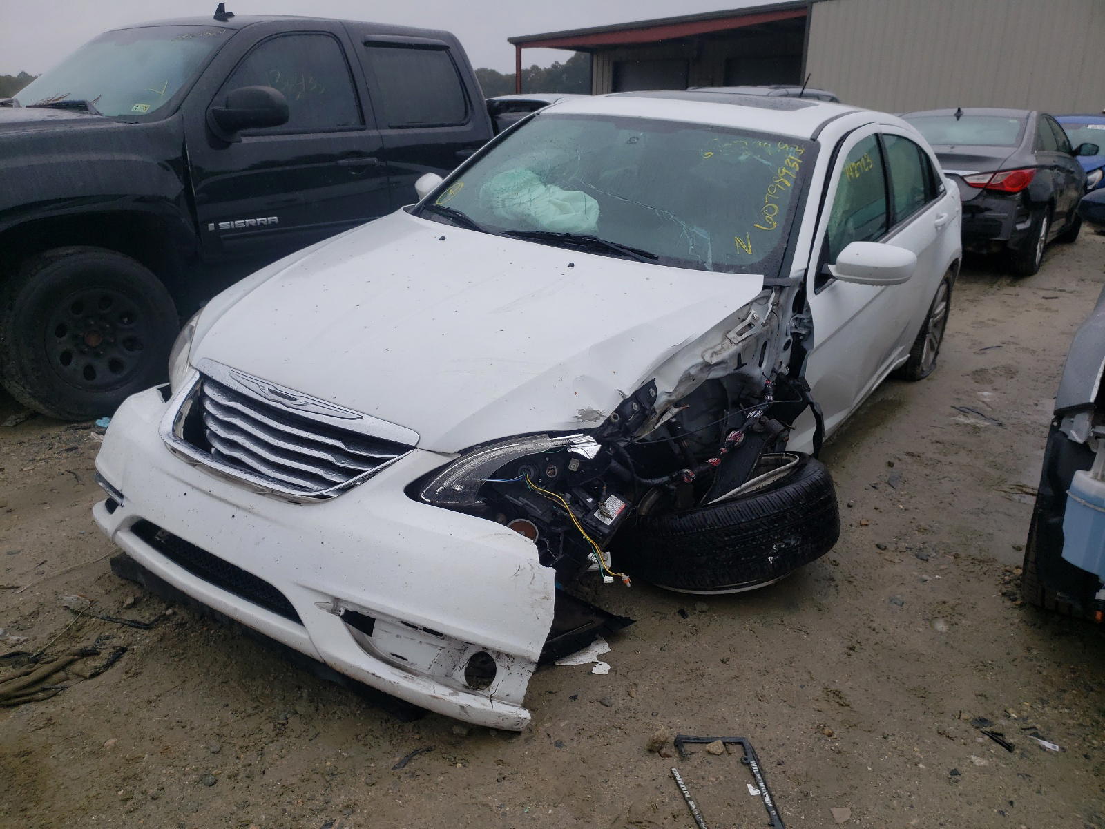 Photo 2 from auction – 2012 CHRYSLER 200 TOURIN with VIN 1C3CCBBB1CN298262