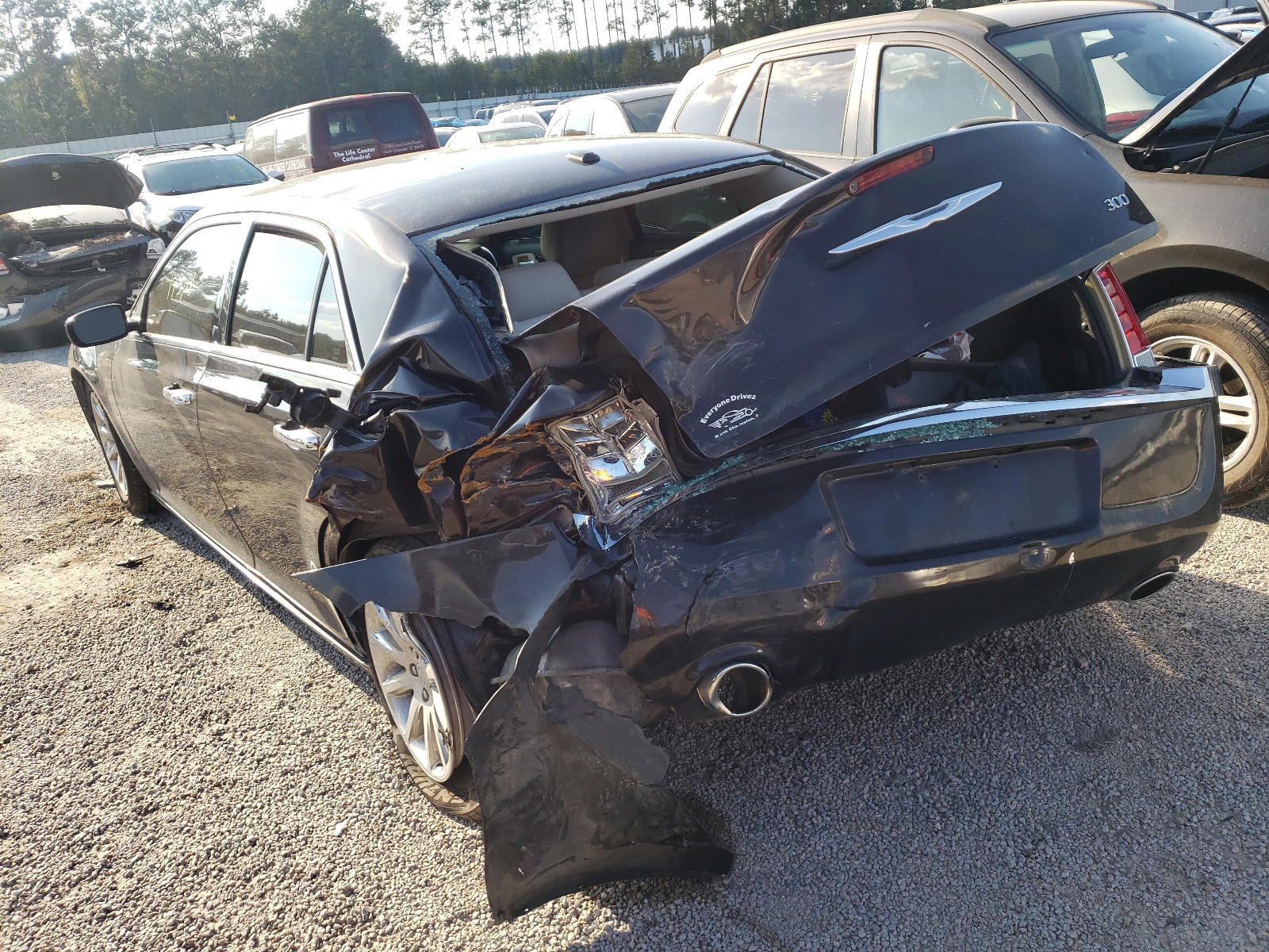 Photo 3 from auction – 2012 CHRYSLER 300 LIMITE with VIN 2C3CCACG2CH307872